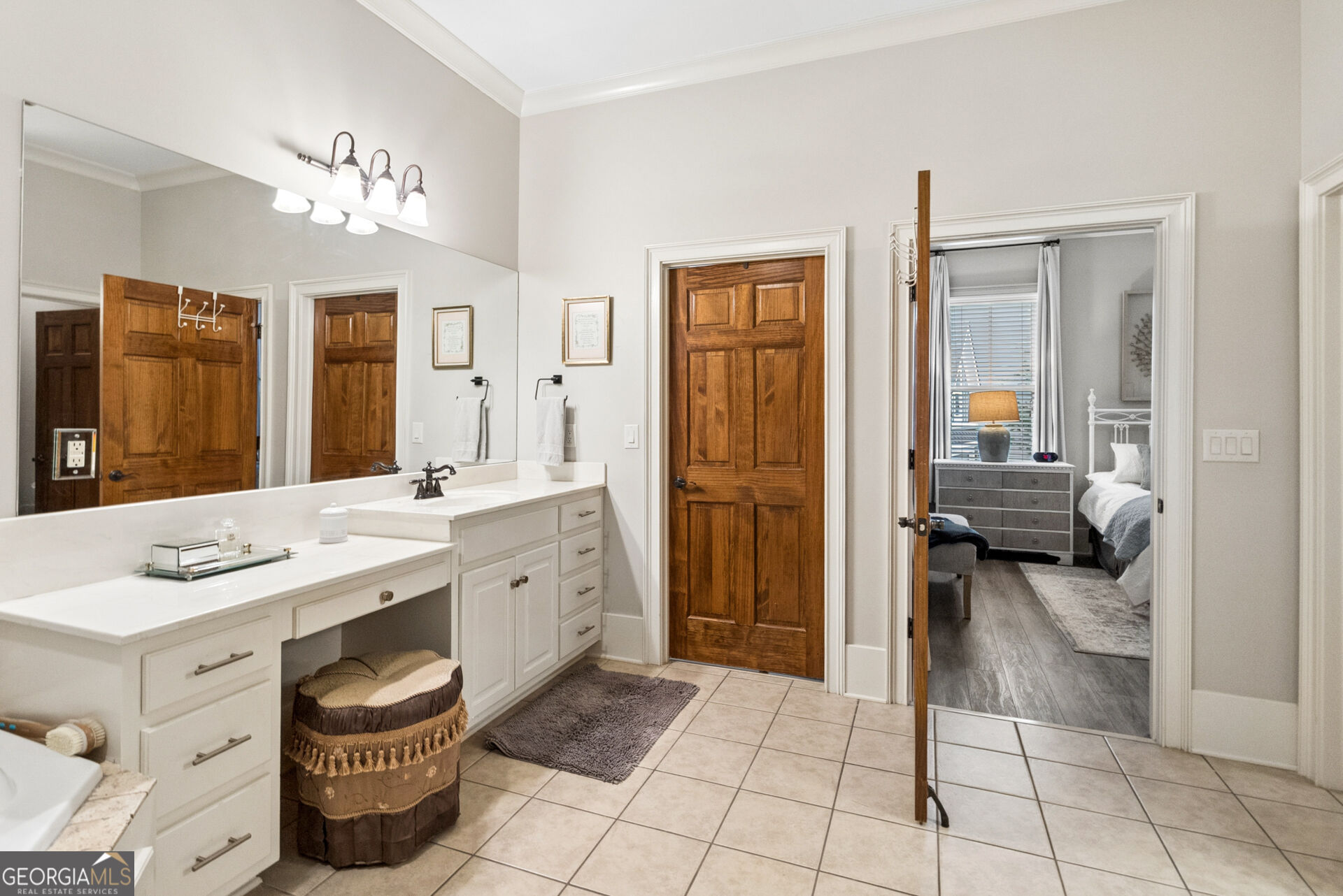 807 Clubside Court Property Photo 26