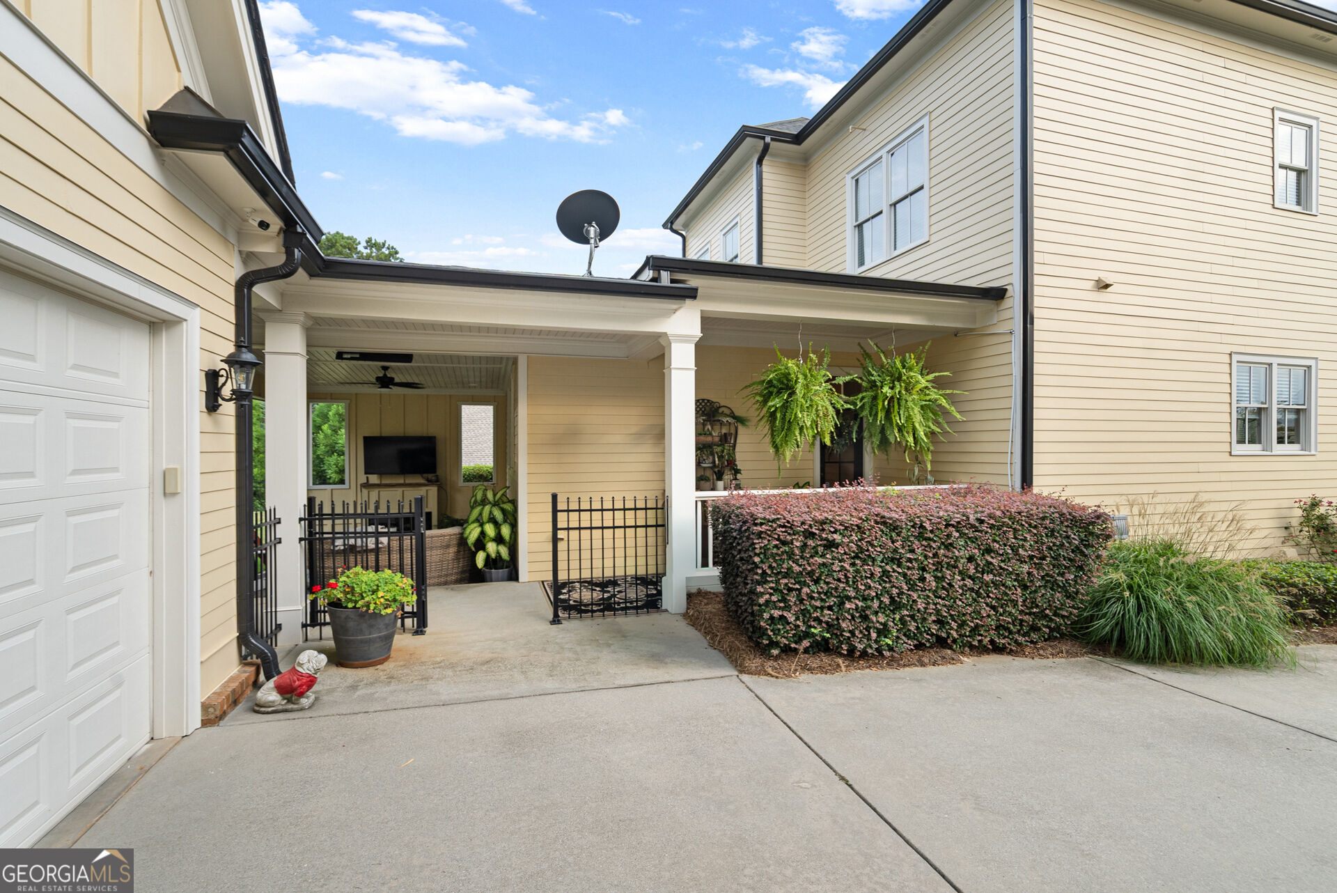 807 Clubside Court Property Photo 43