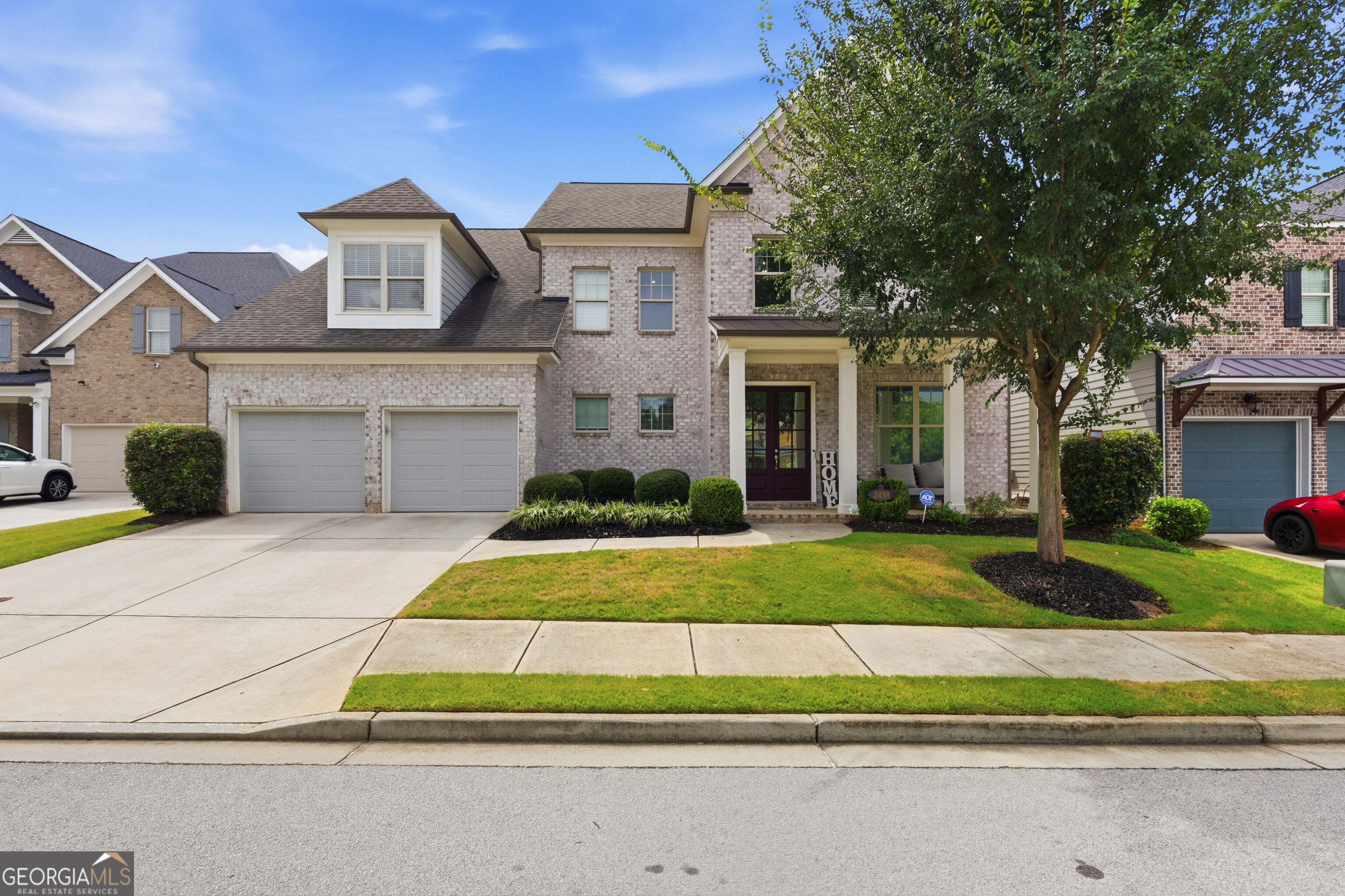 2438 Colby Court Property Photo 1