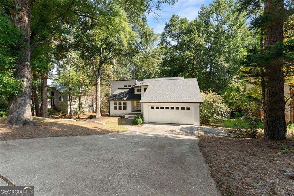 3040 Roxburgh Drive Property Photo 3