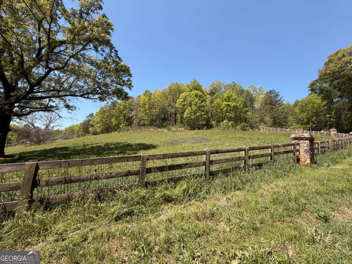 90 Tower Drive SW
