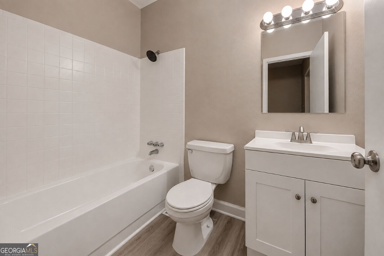 88 Angie Drive # 6 Property Photo 12