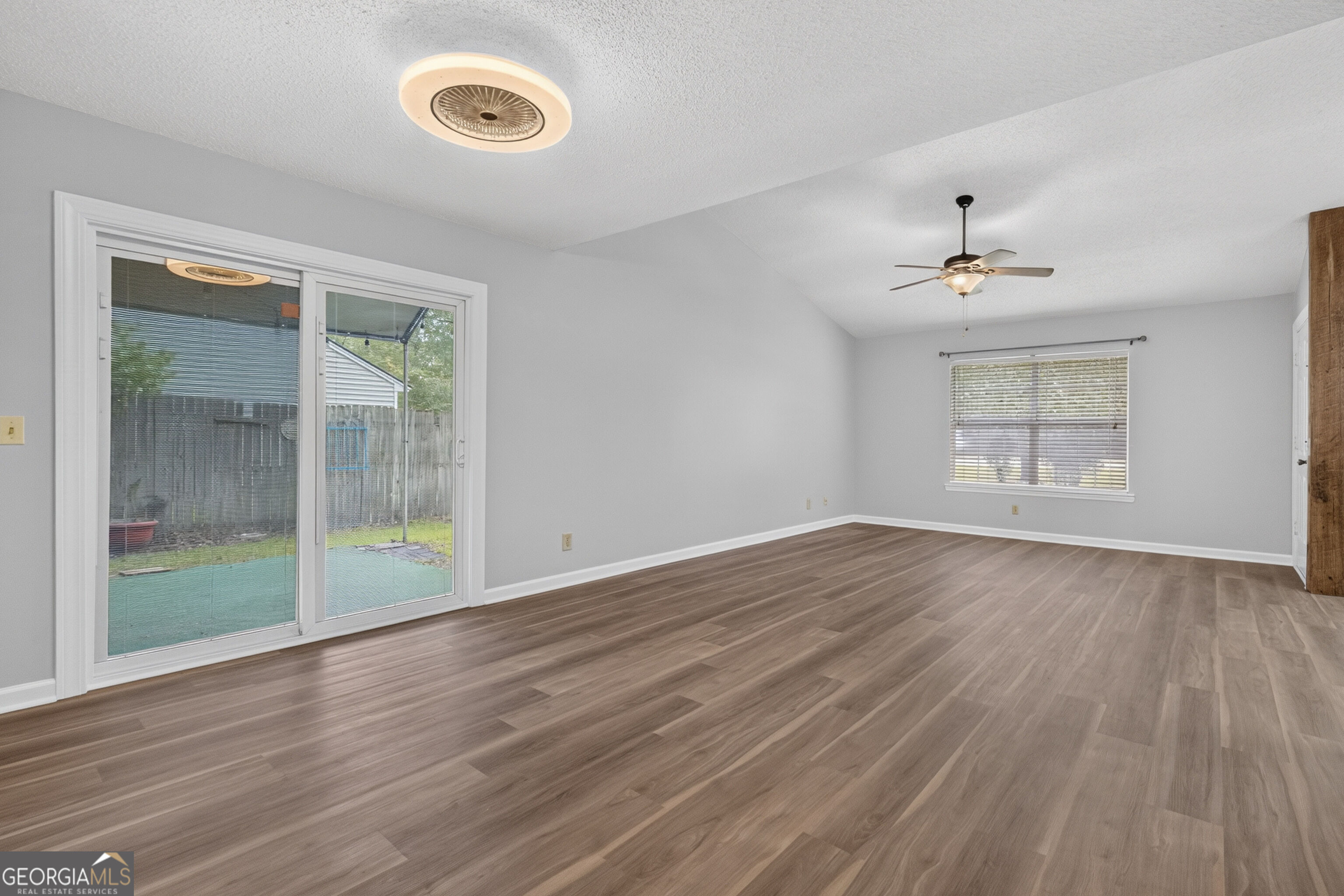 5365 Mccall Road Property Photo 6