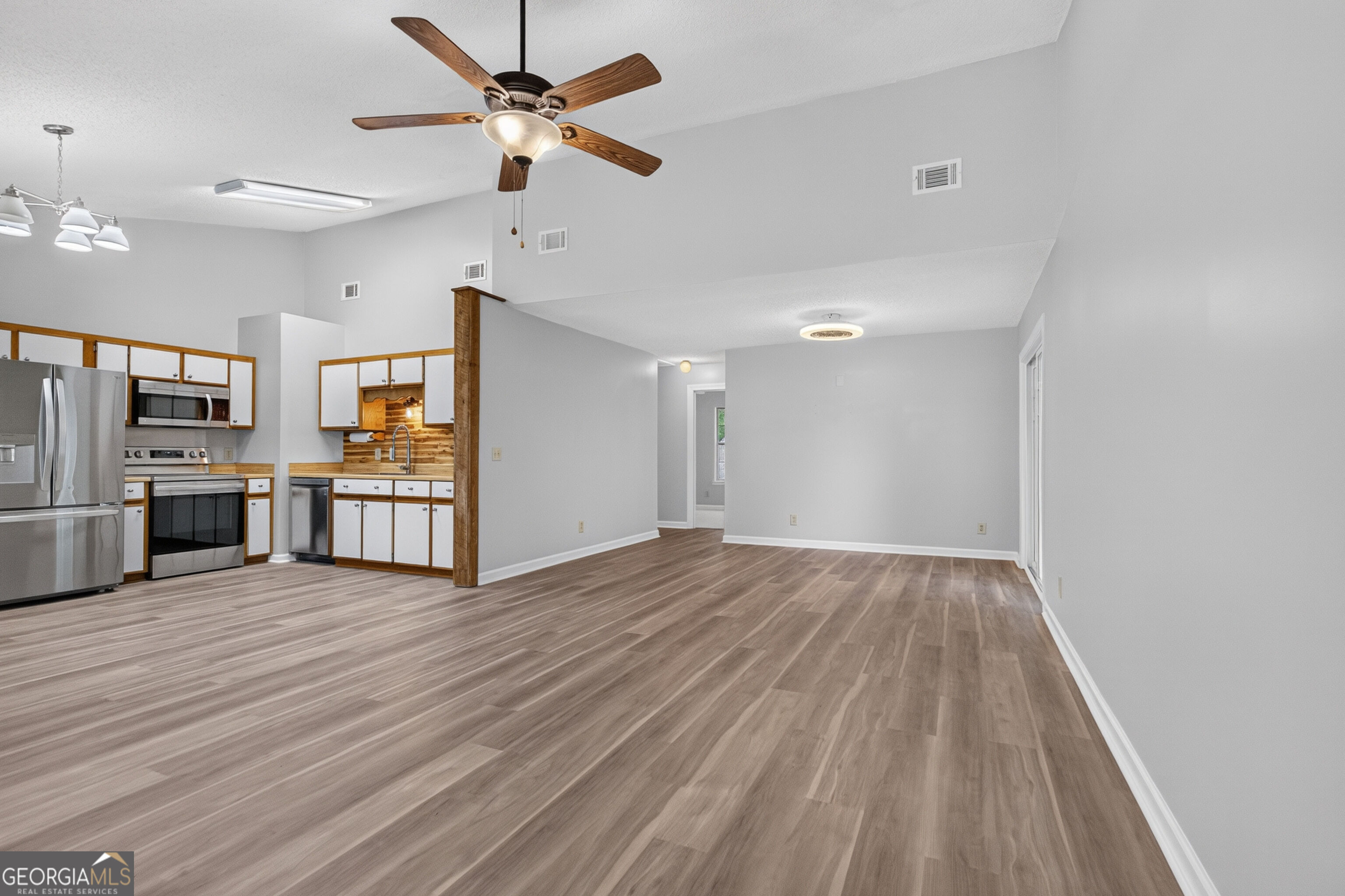 5365 Mccall Road Property Photo 8