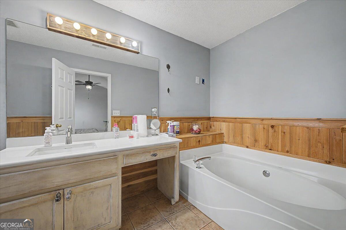 30 Indian Hills Drive Property Photo 22
