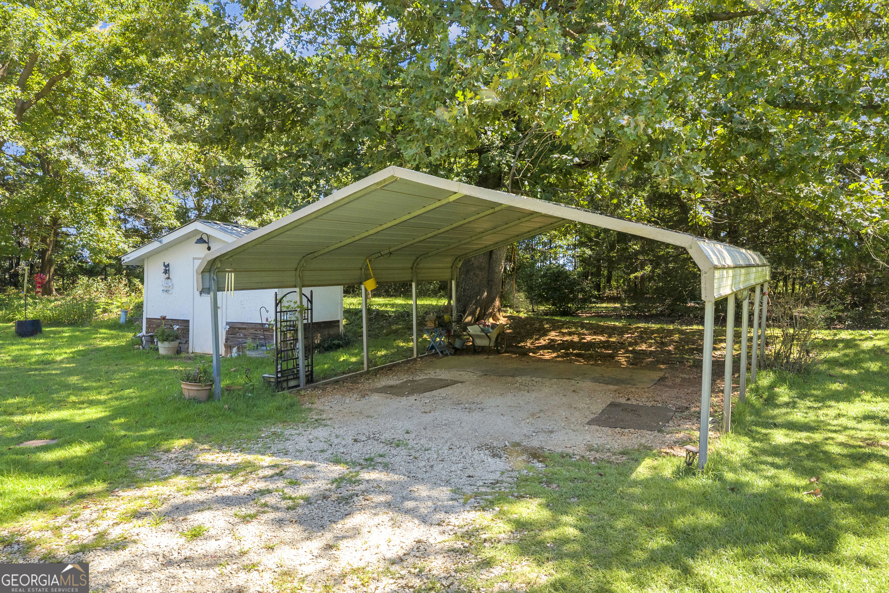 1664 Akin Road Property Photo 3
