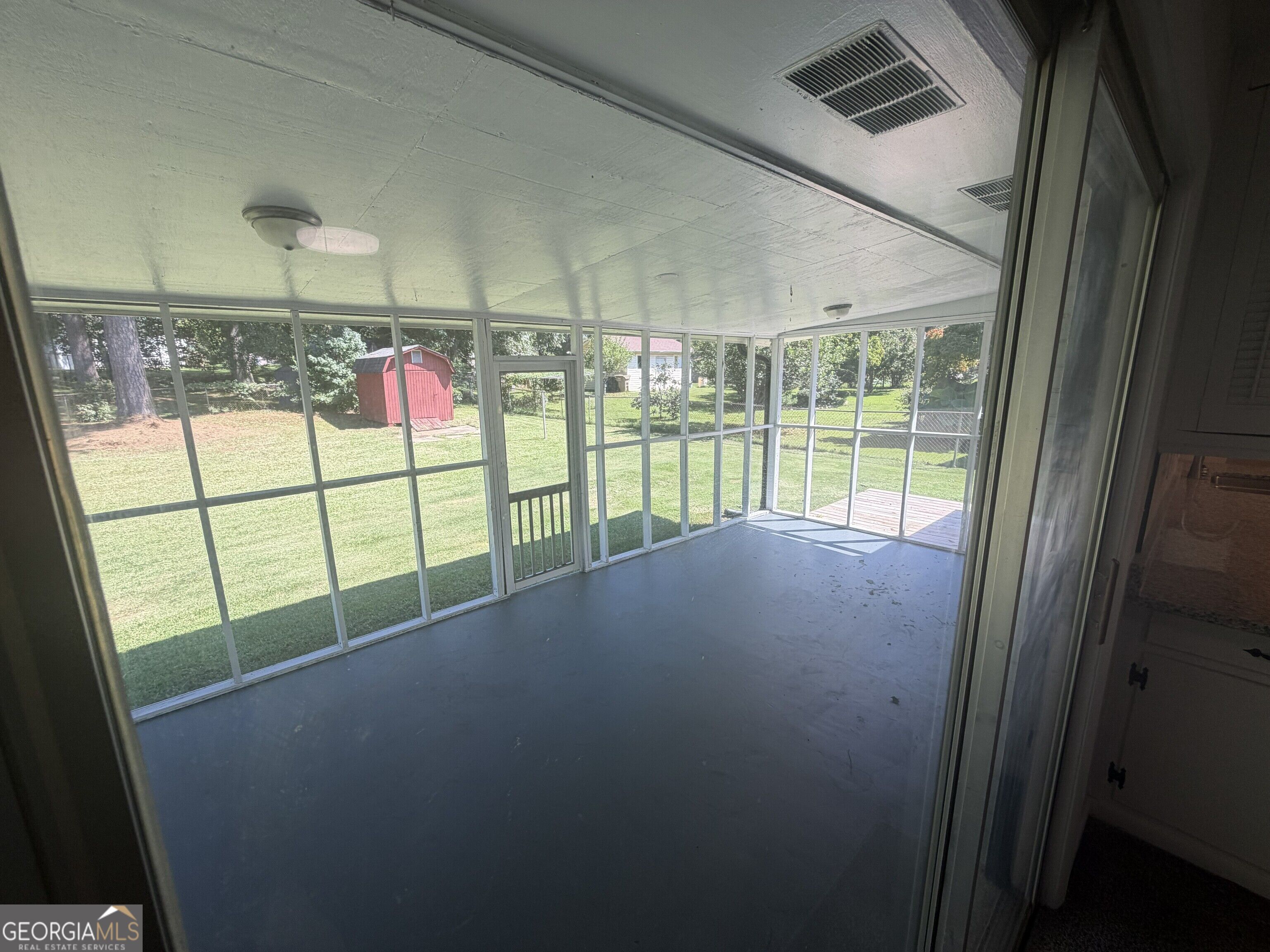 996 School Lane Property Photo 20
