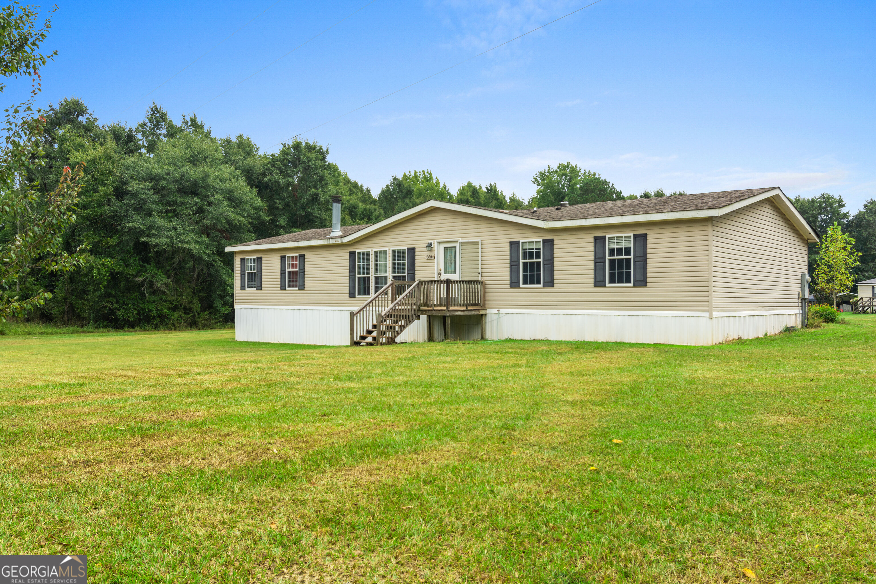 304 Oscar Drive Property Photo 1
