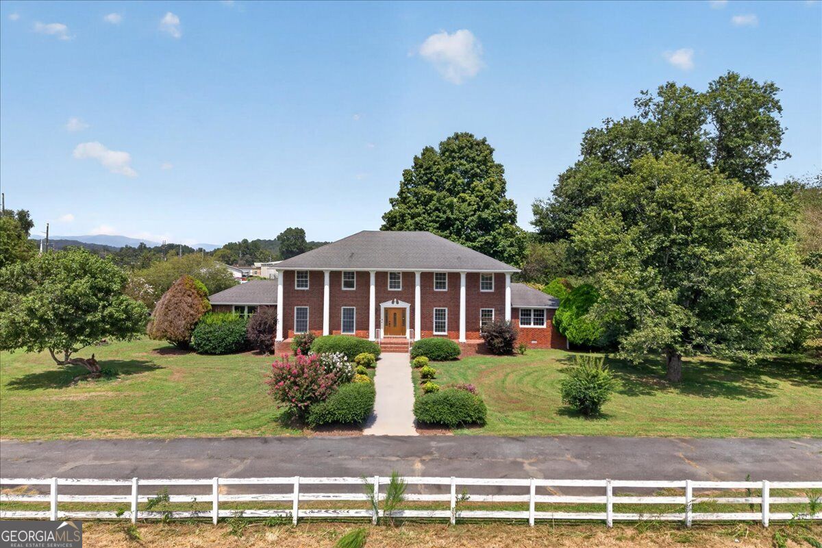 195 River Street Property Photo 1