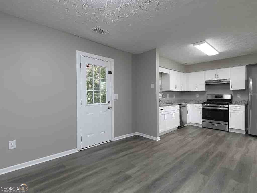 4040 Laurie Jo Drive Property Photo 15