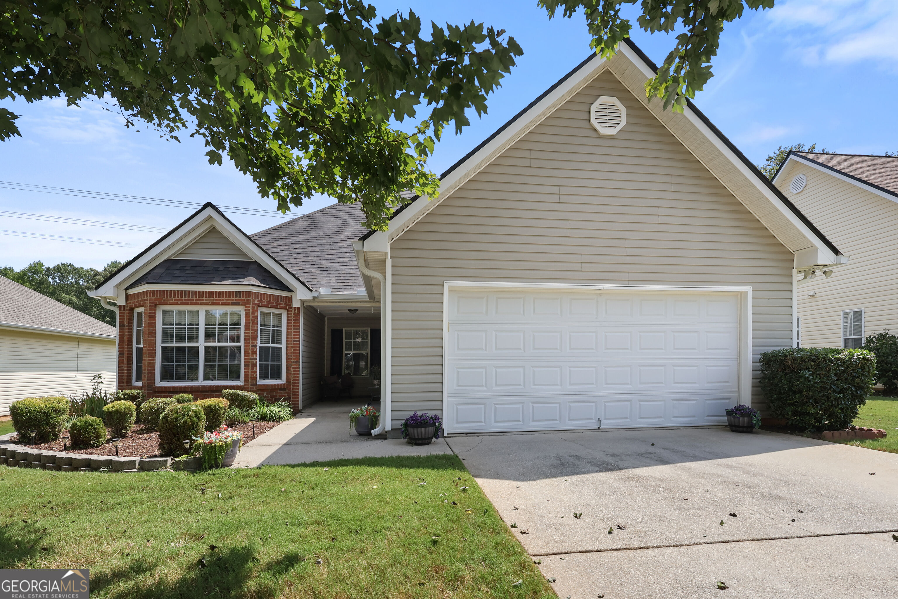 1114 Strath Clyde Way Property Photo 1