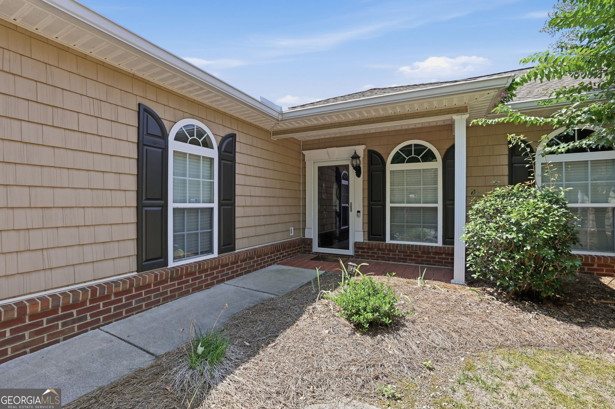 1903 N Summit Drive # 77 Property Photo 2