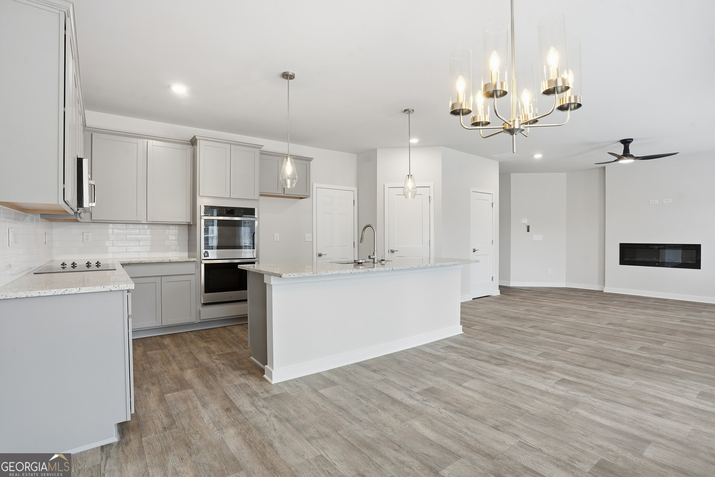 368 Jarrett Street Property Photo 6