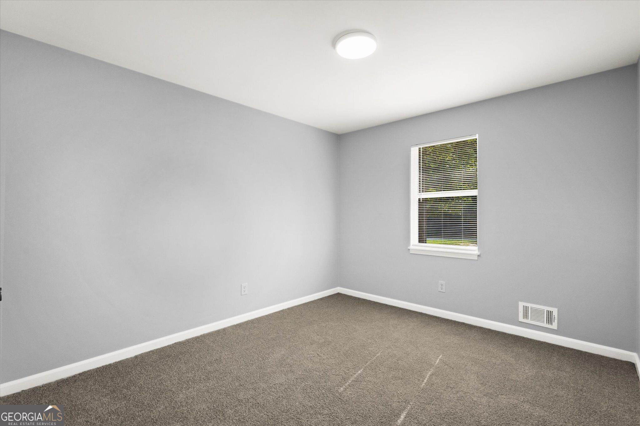 5882 Williams Road Property Photo 21