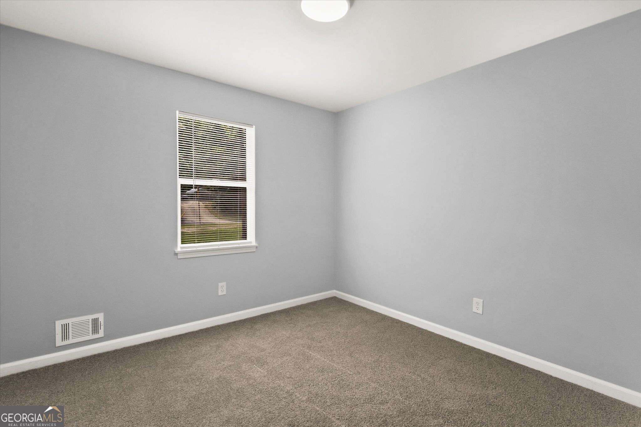 5882 Williams Road Property Photo 23