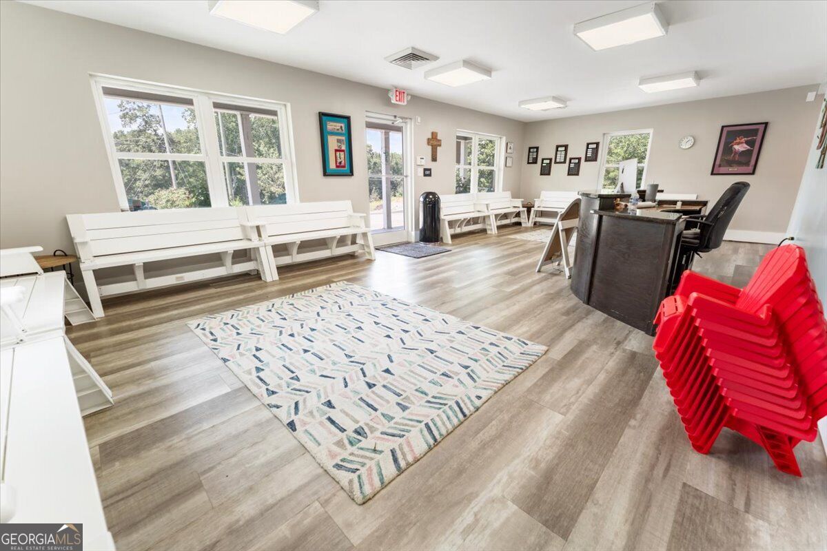1204 Canton Highway Property Photo 4