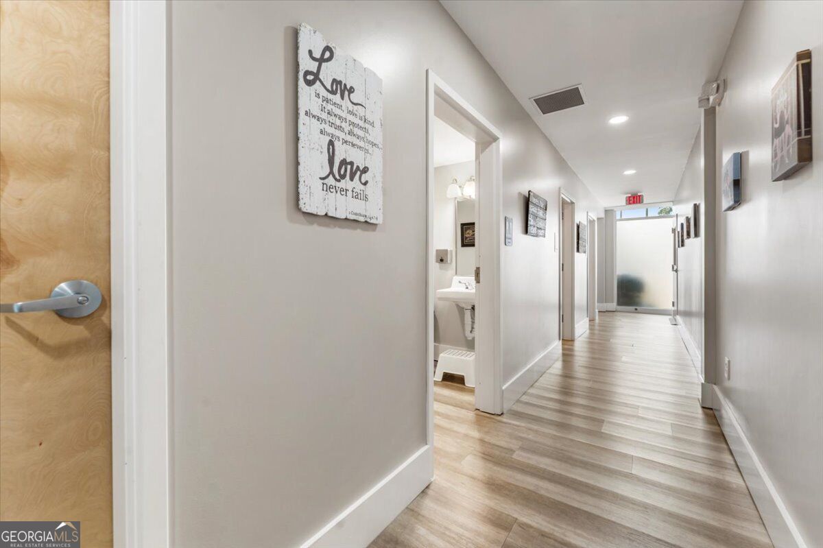 1204 Canton Highway Property Photo 9