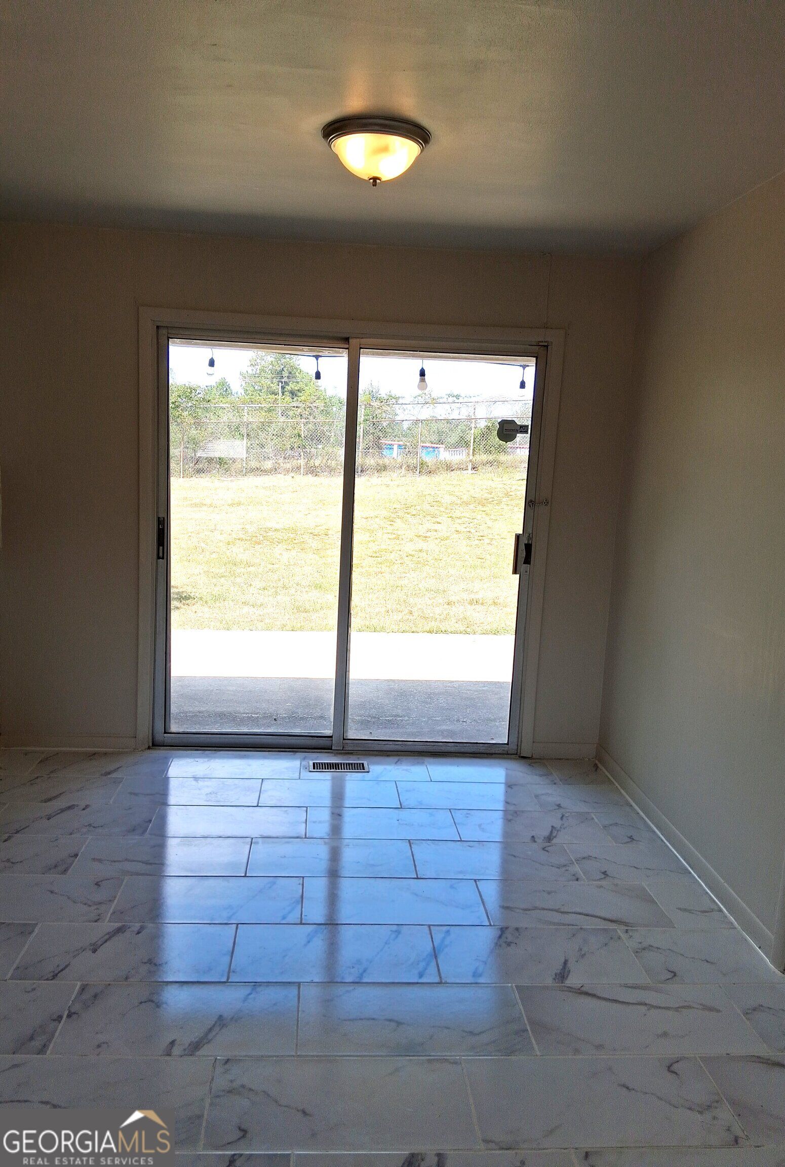 2018 Winston Drive Property Photo 7