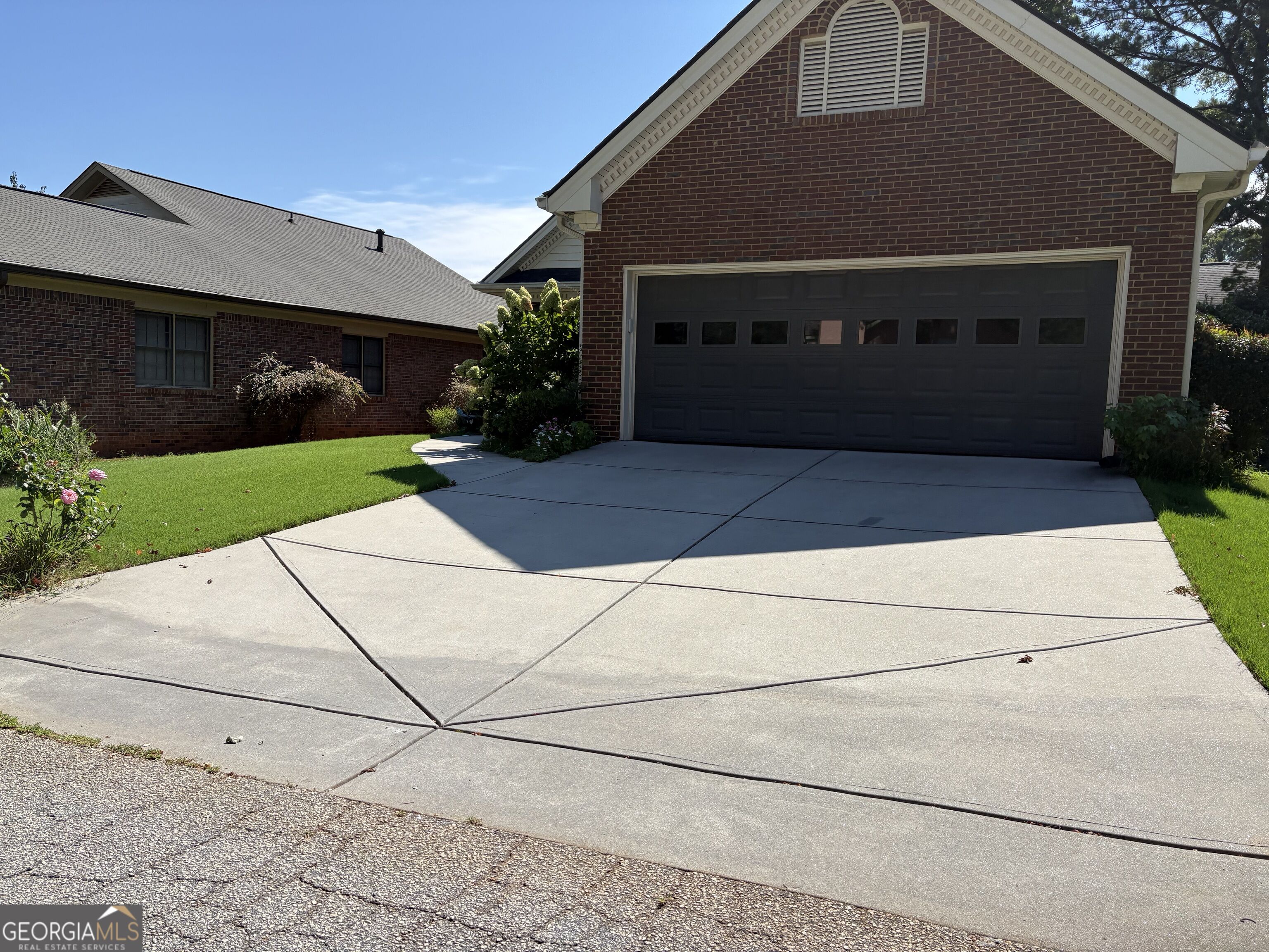 1224 Hunters Drive Property Photo 1