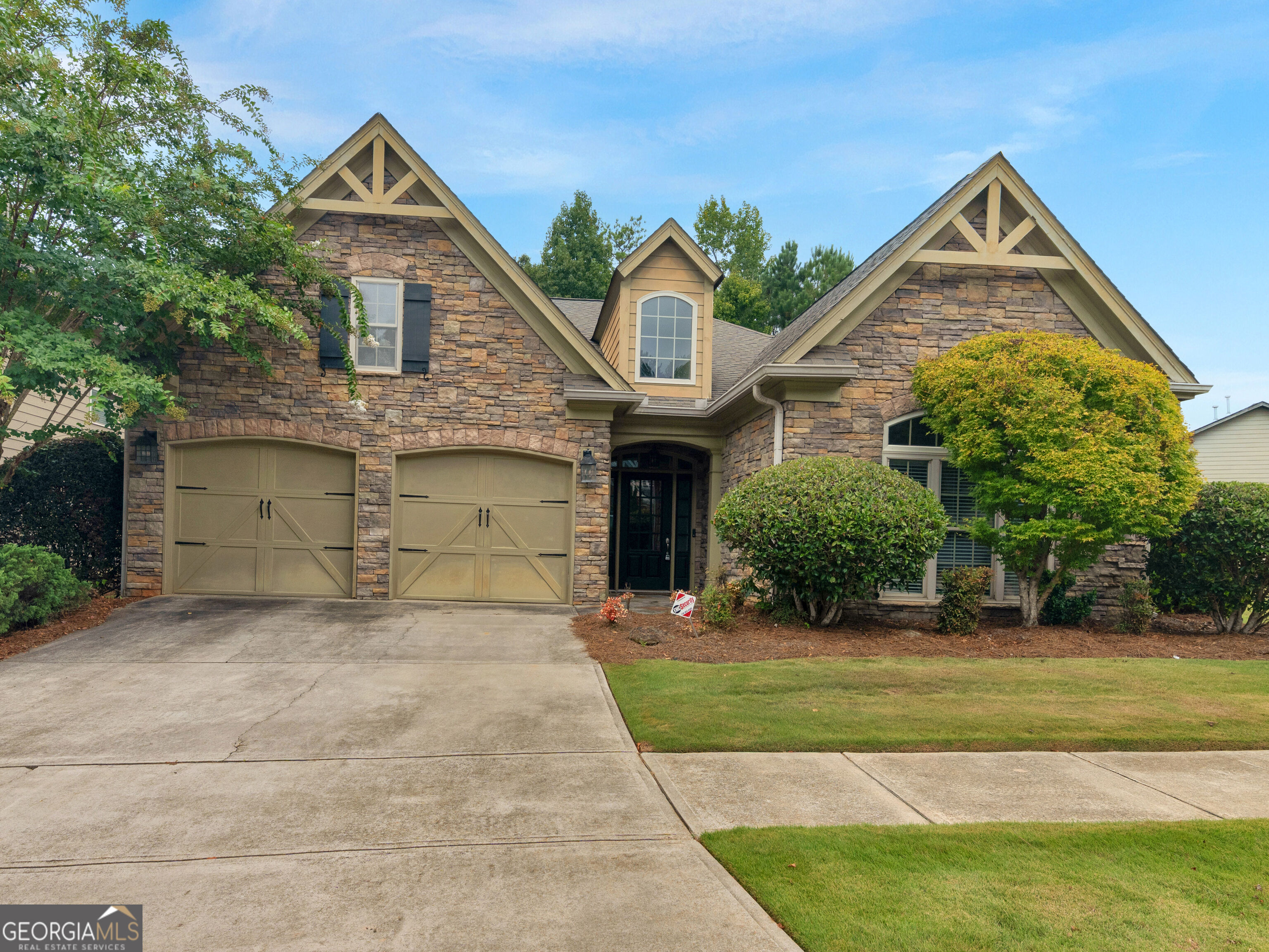 1136 Pebble Creek Lane Property Photo 1