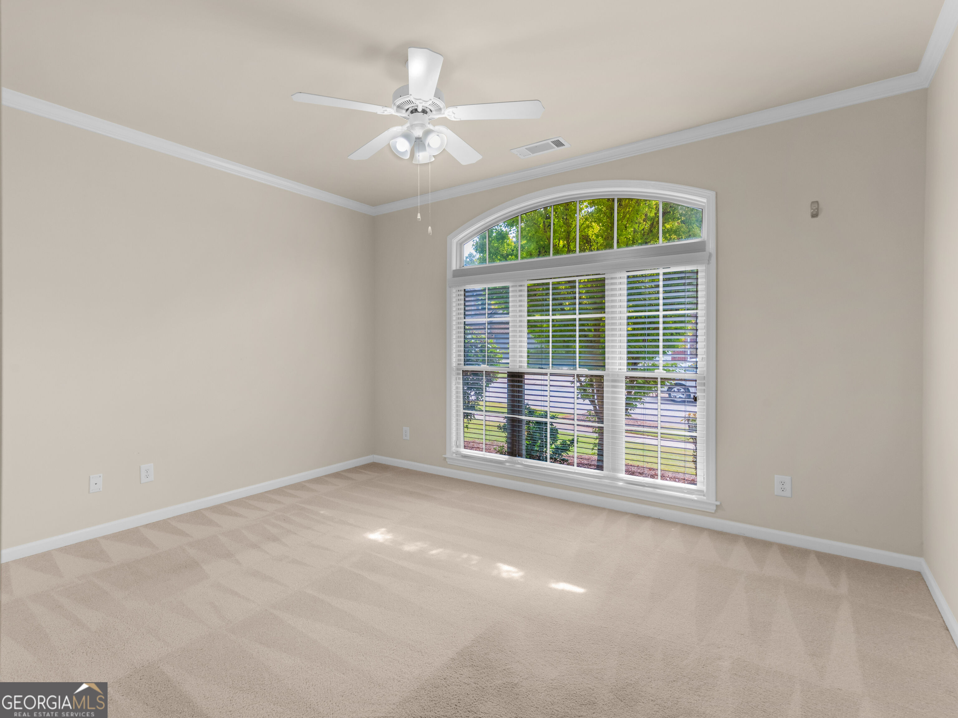 1136 Pebble Creek Lane Property Photo 7
