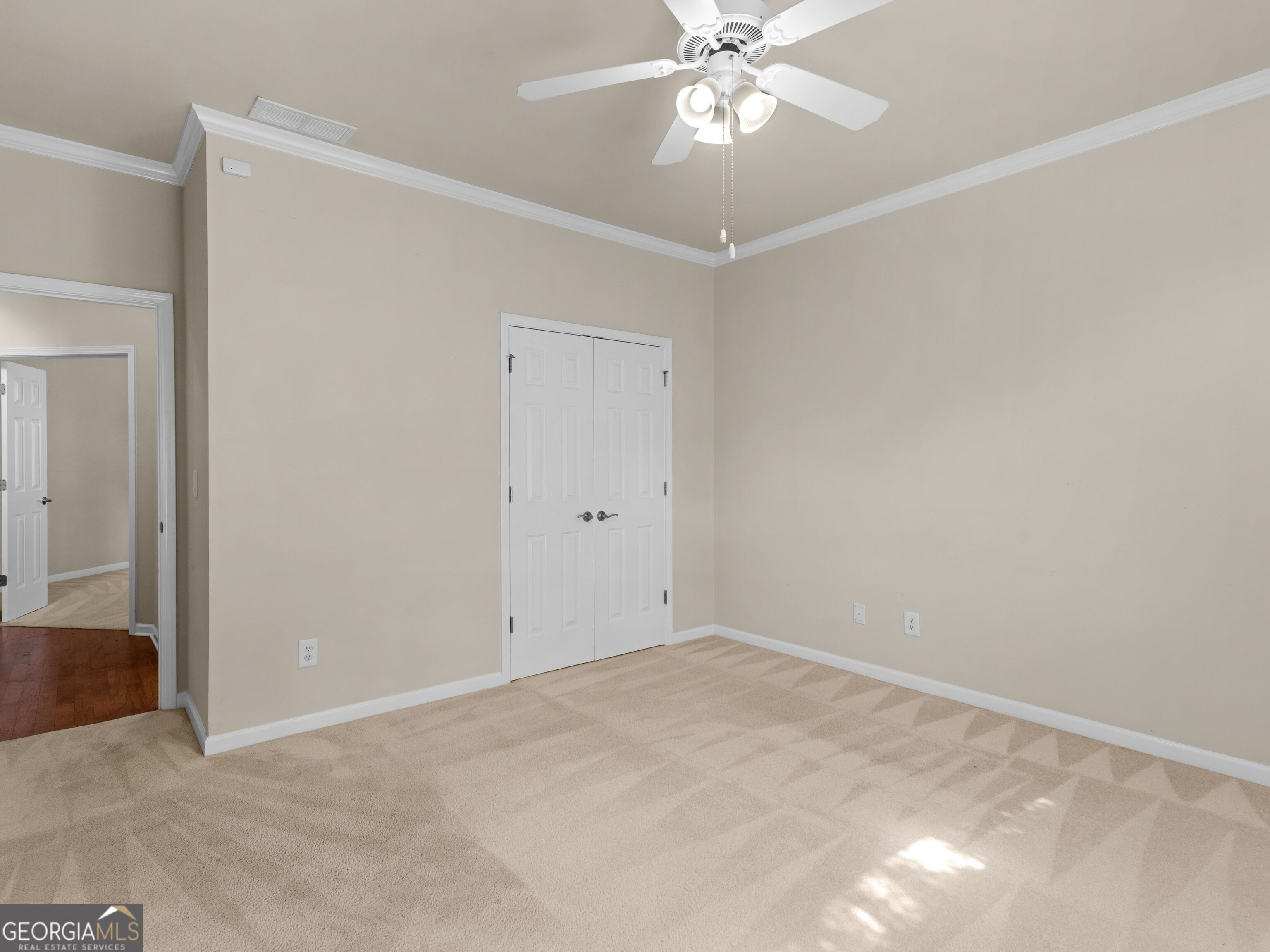 1136 Pebble Creek Lane Property Photo 8