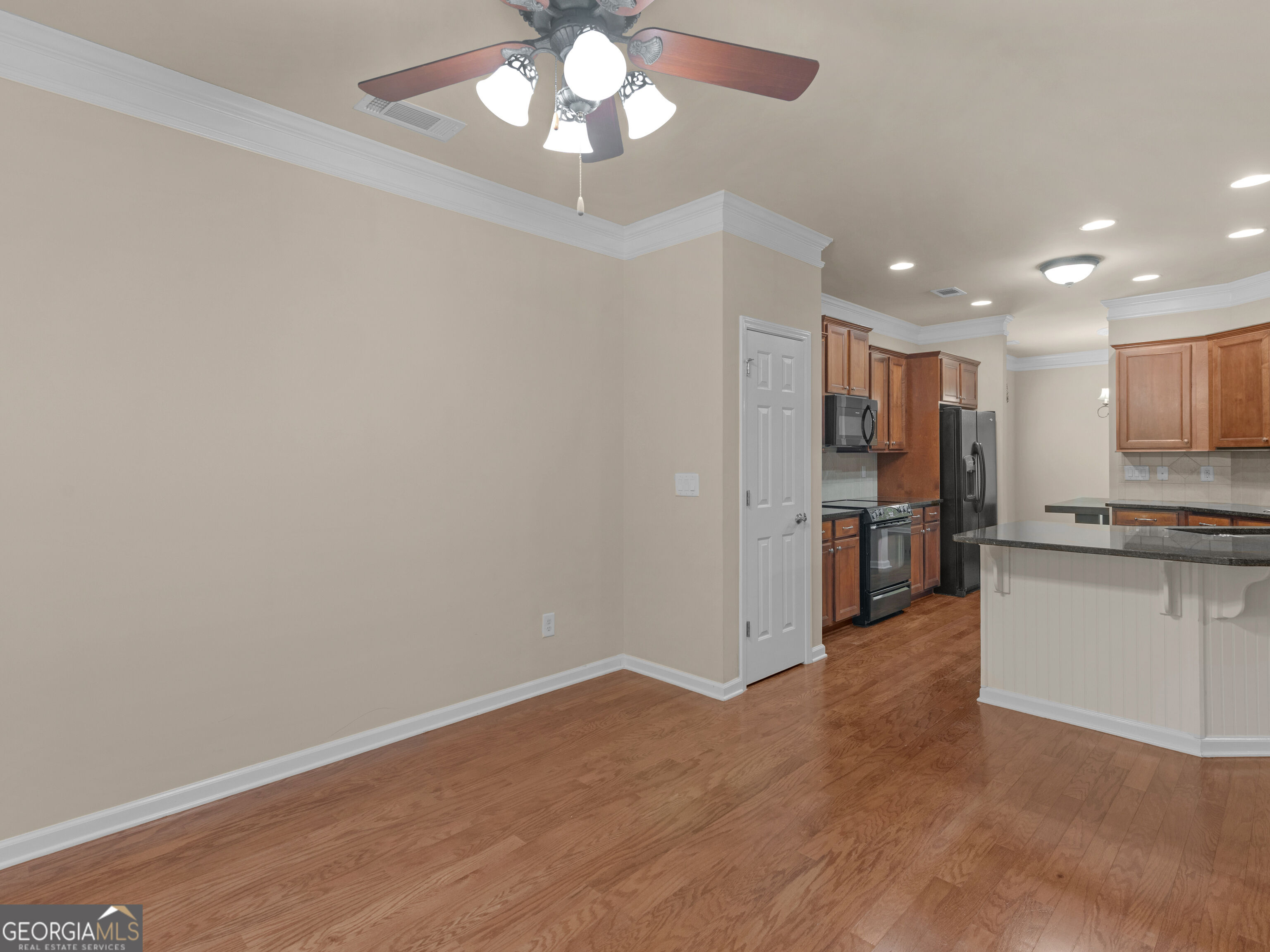 1136 Pebble Creek Lane Property Photo 28