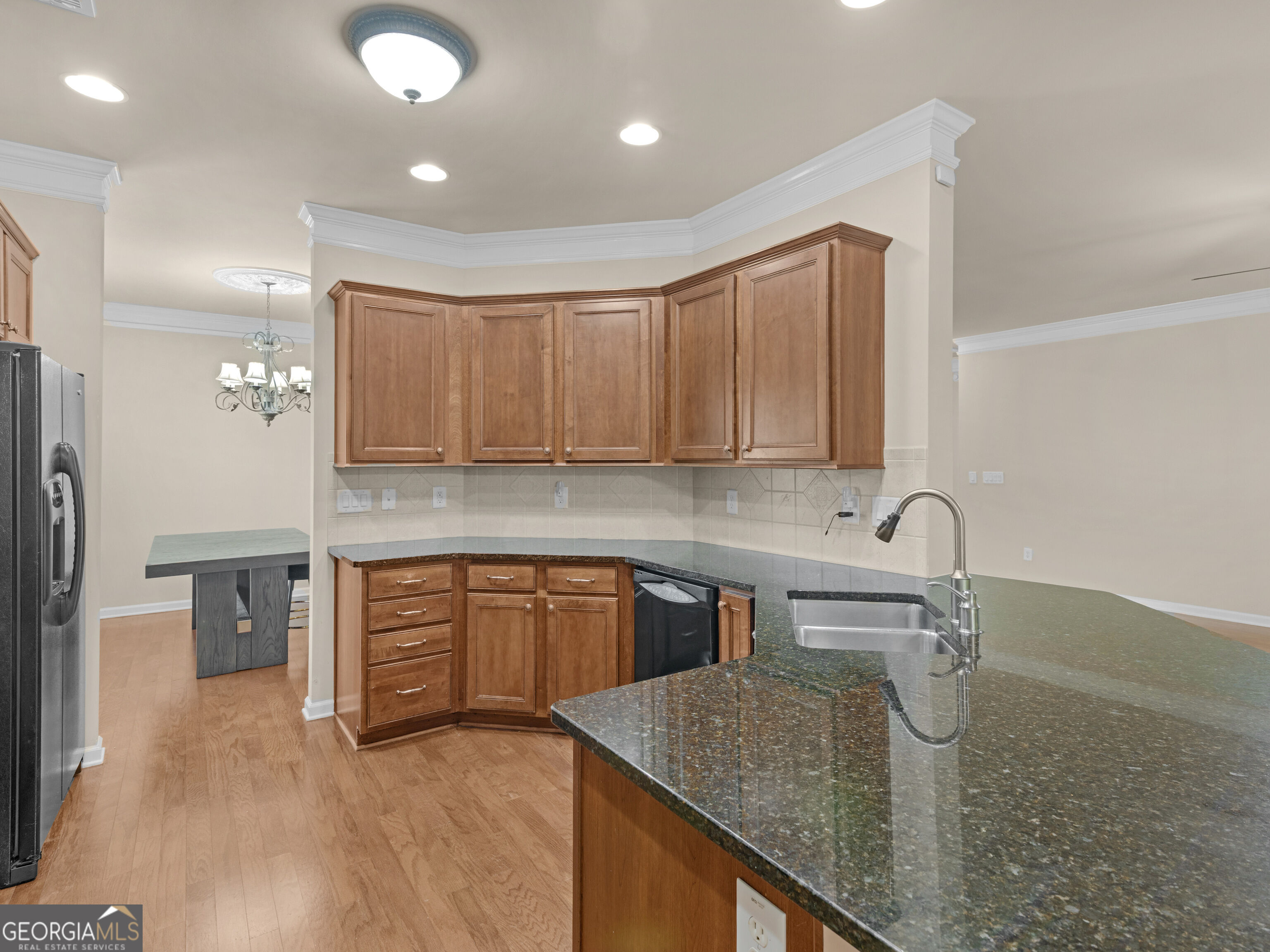 1136 Pebble Creek Lane Property Photo 30
