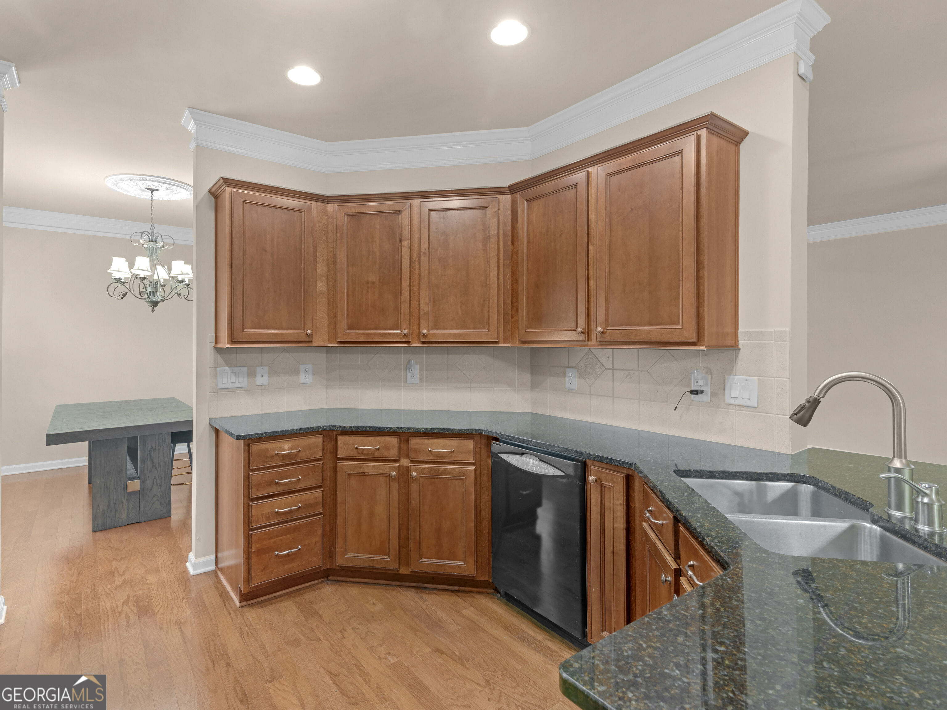 1136 Pebble Creek Lane Property Photo 31
