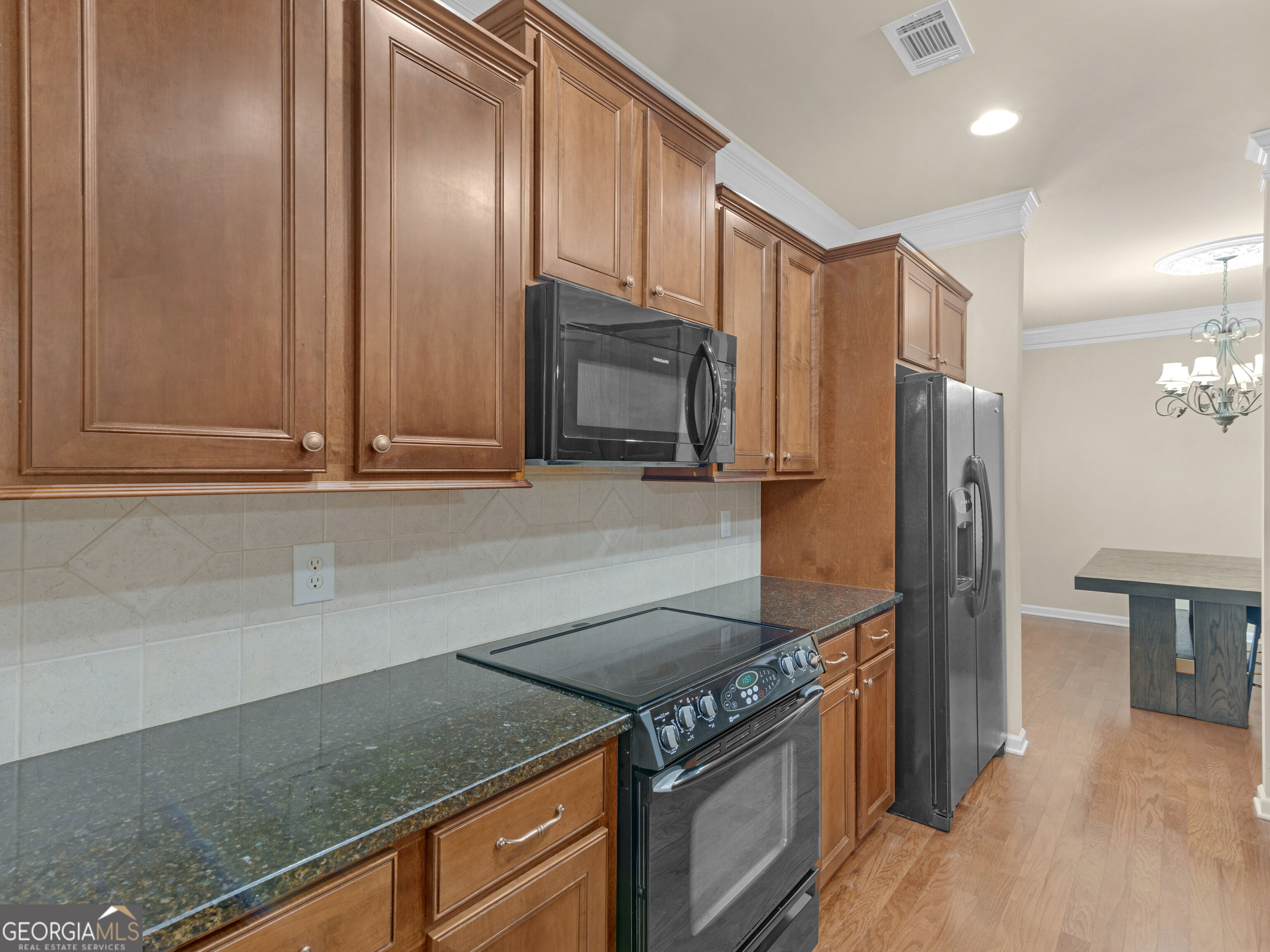 1136 Pebble Creek Lane Property Photo 32