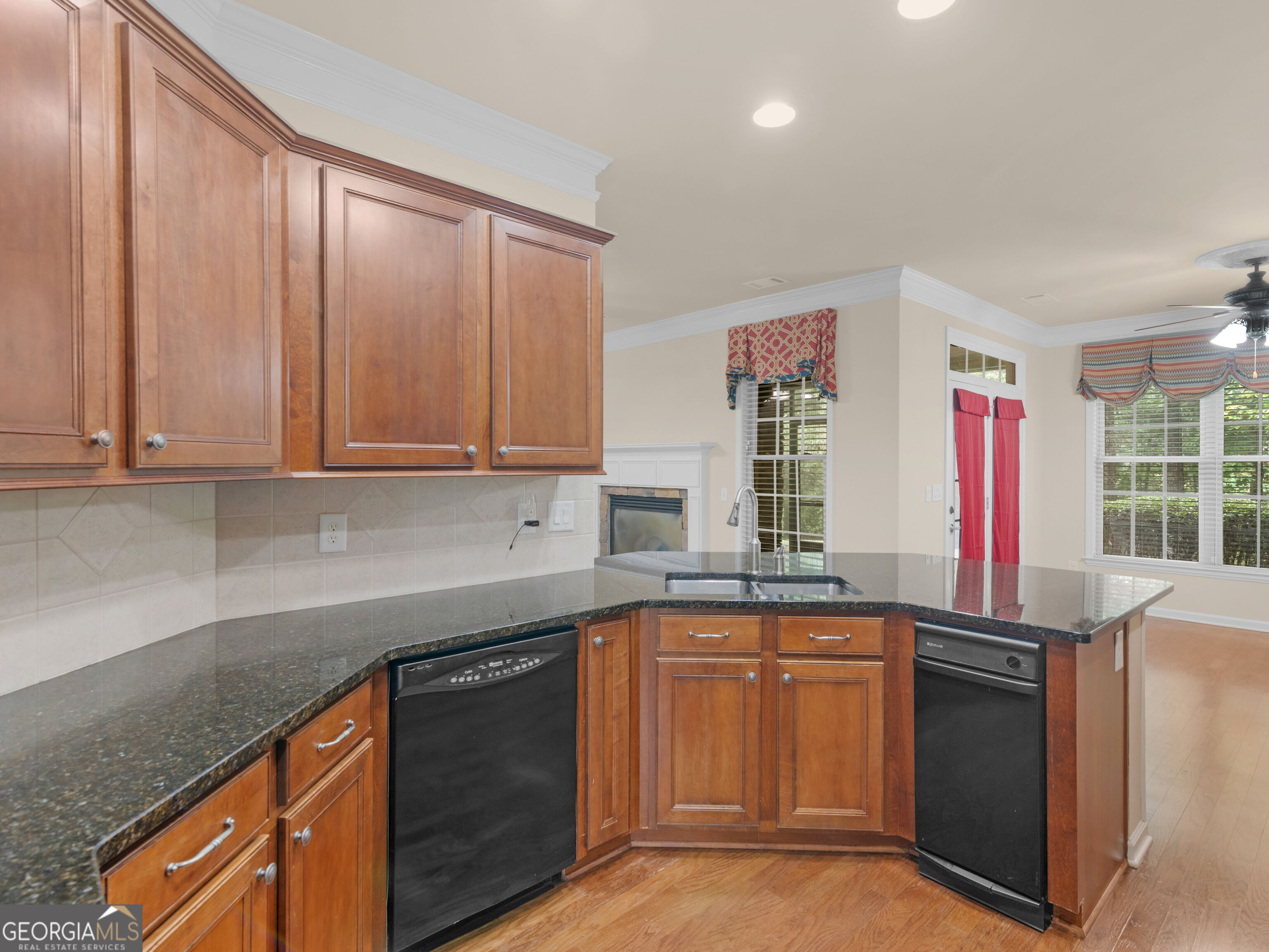 1136 Pebble Creek Lane Property Photo 35