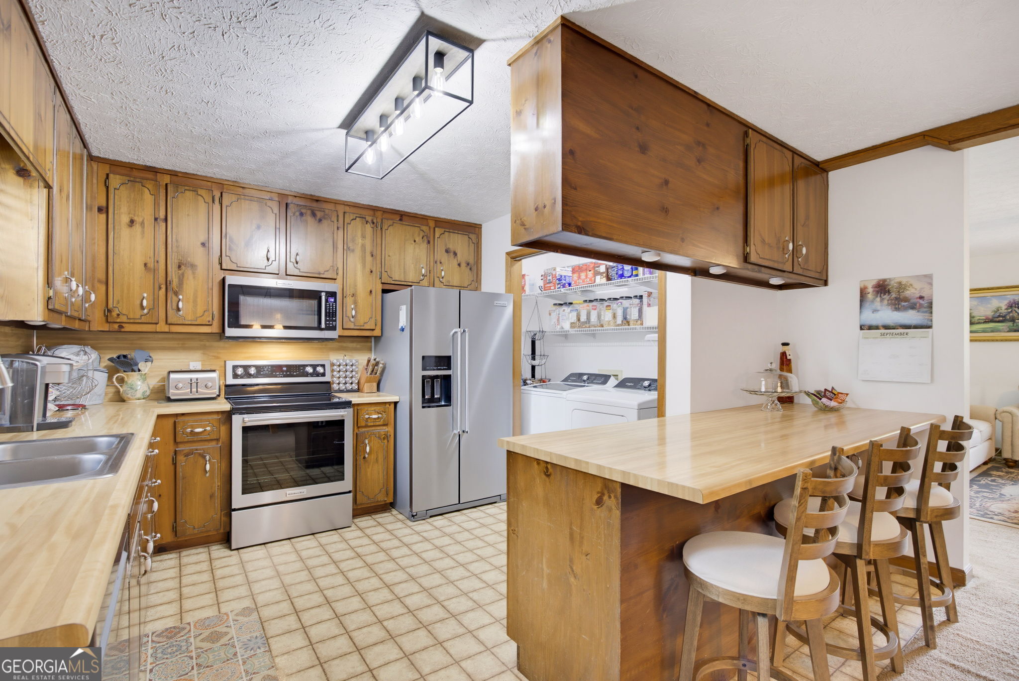 1090 Hickory Road Property Photo 11