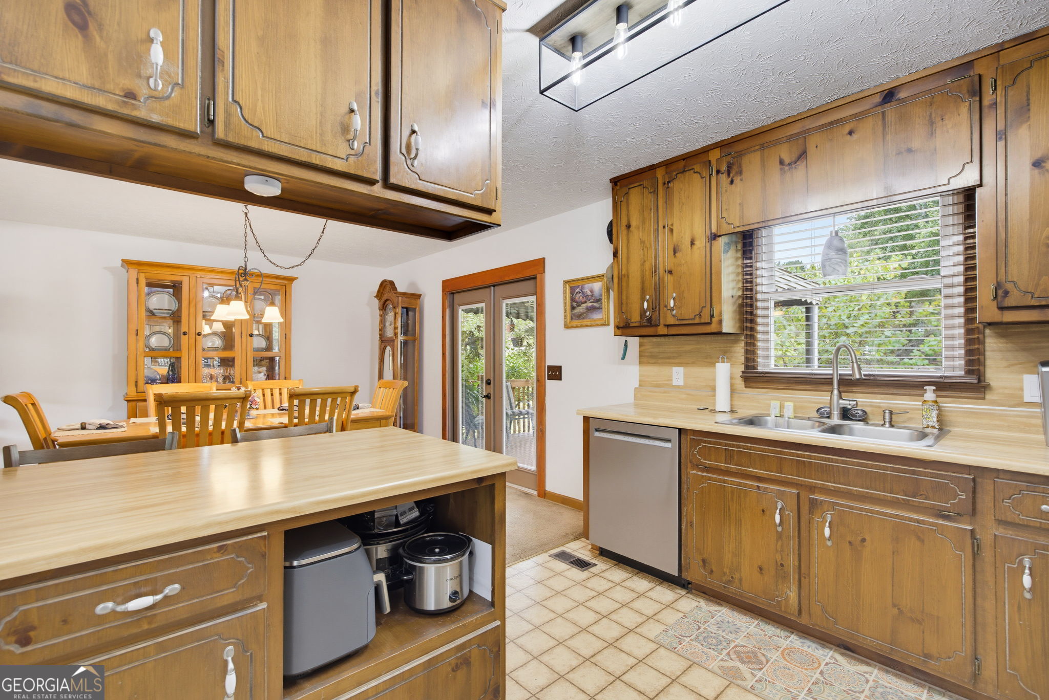1090 Hickory Road Property Photo 14