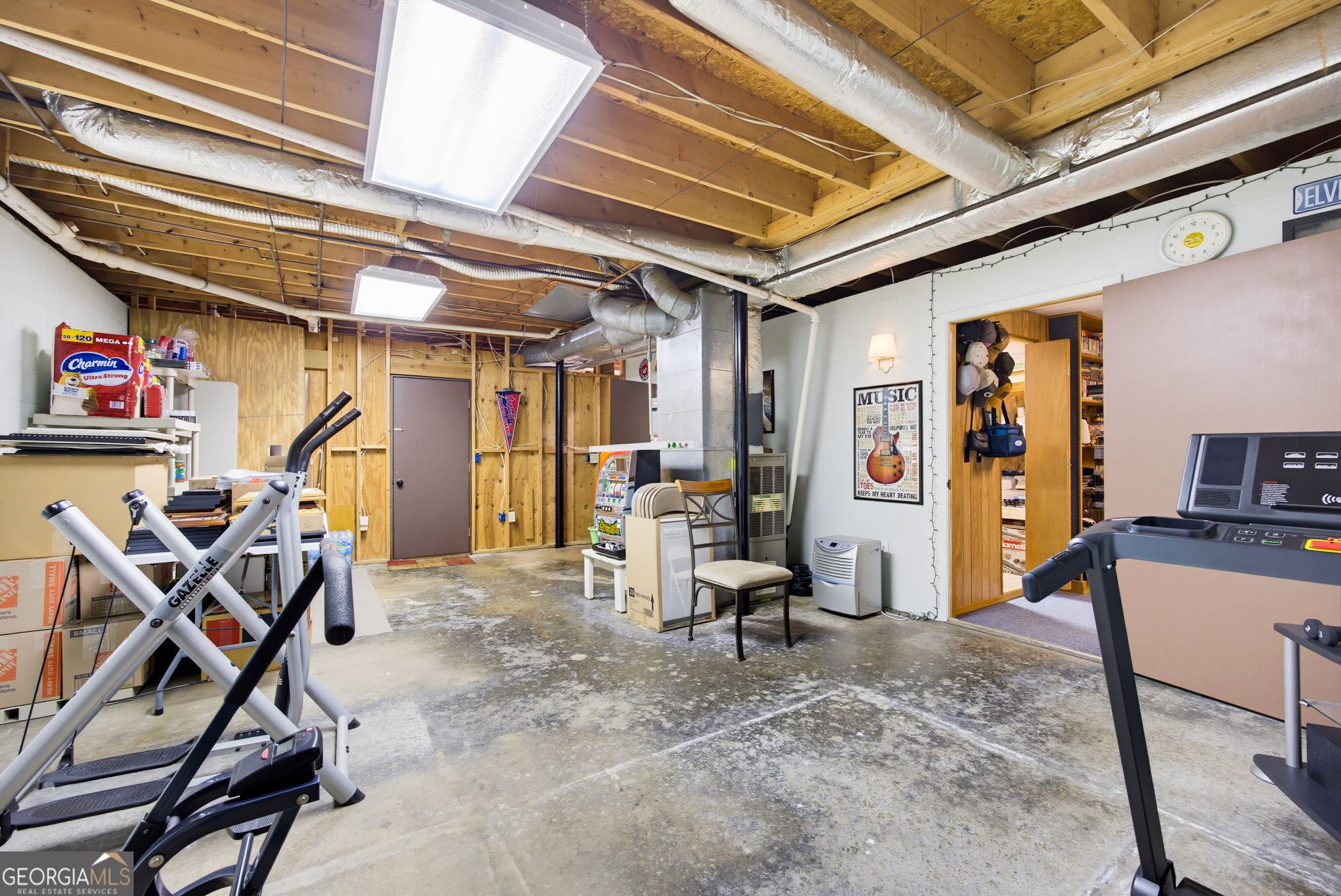 1090 Hickory Road Property Photo 24