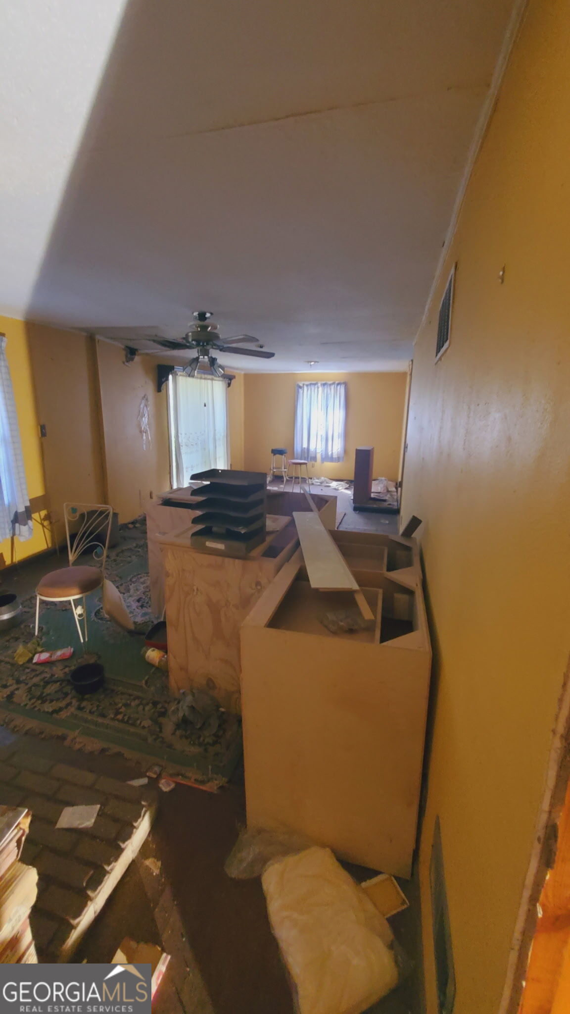 1301 Lakeview Drive Property Photo 6