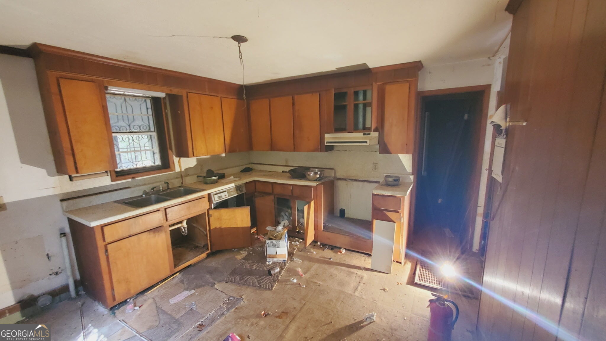 1301 Lakeview Drive Property Photo 11