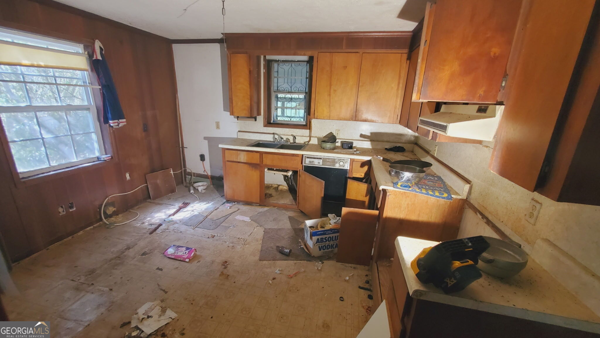 1301 Lakeview Drive Property Photo 13