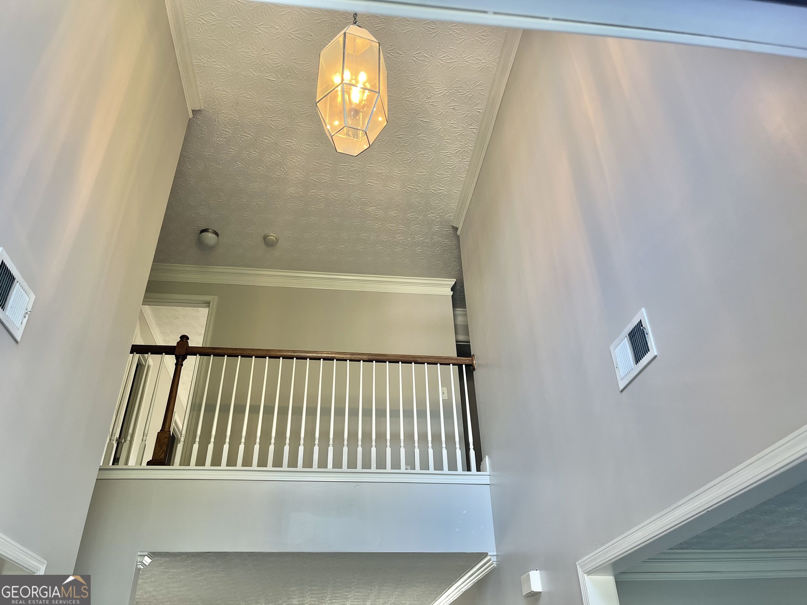 1154 Folkstone Drive Property Photo 3