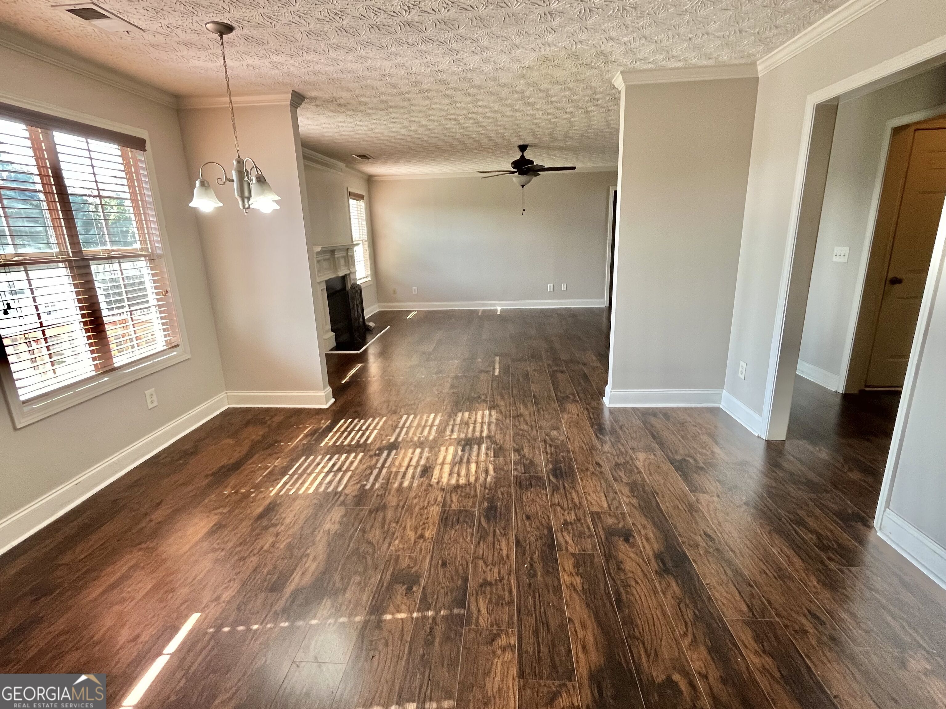 1154 Folkstone Drive Property Photo 13