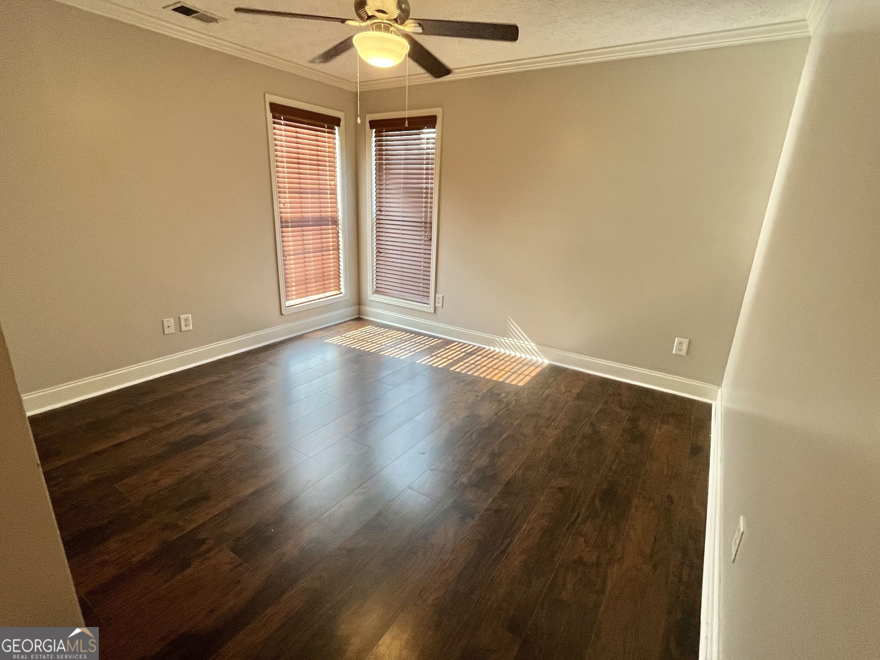 1154 Folkstone Drive Property Photo 16