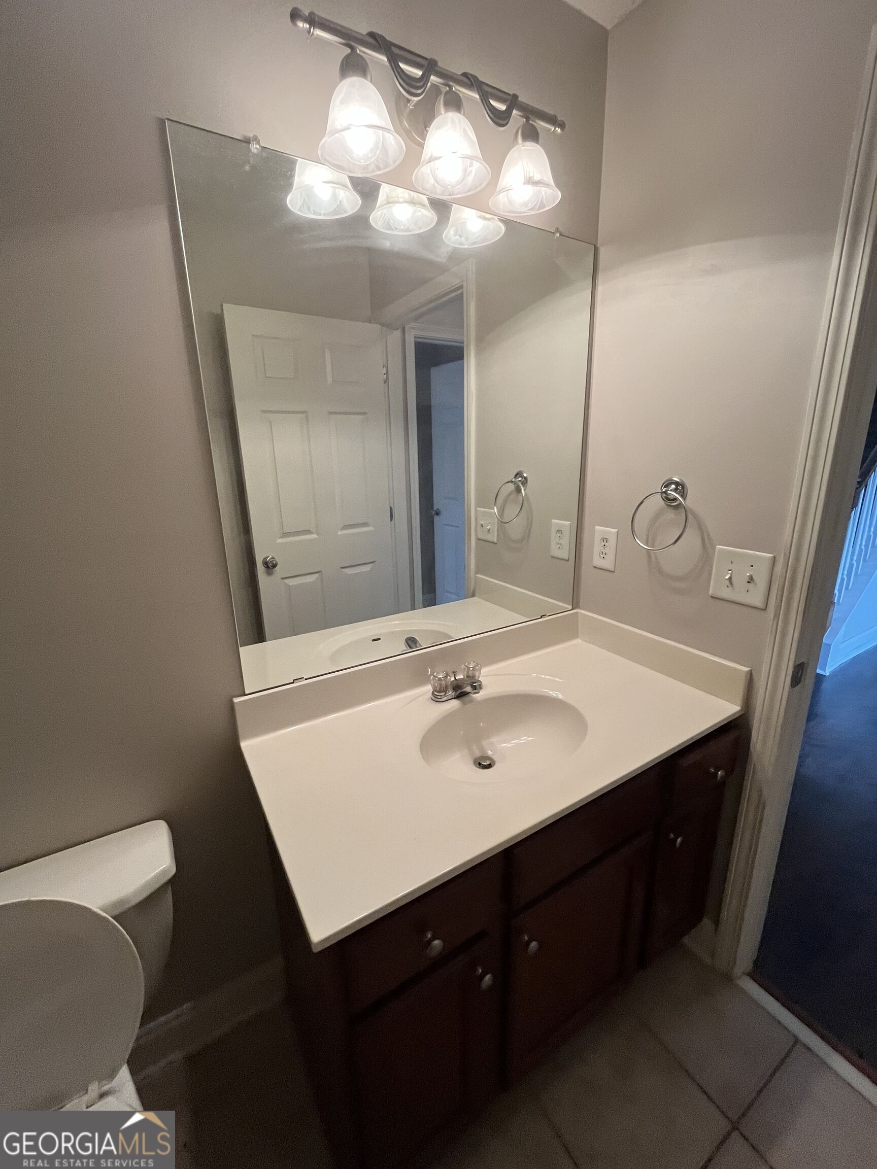 1154 Folkstone Drive Property Photo 20
