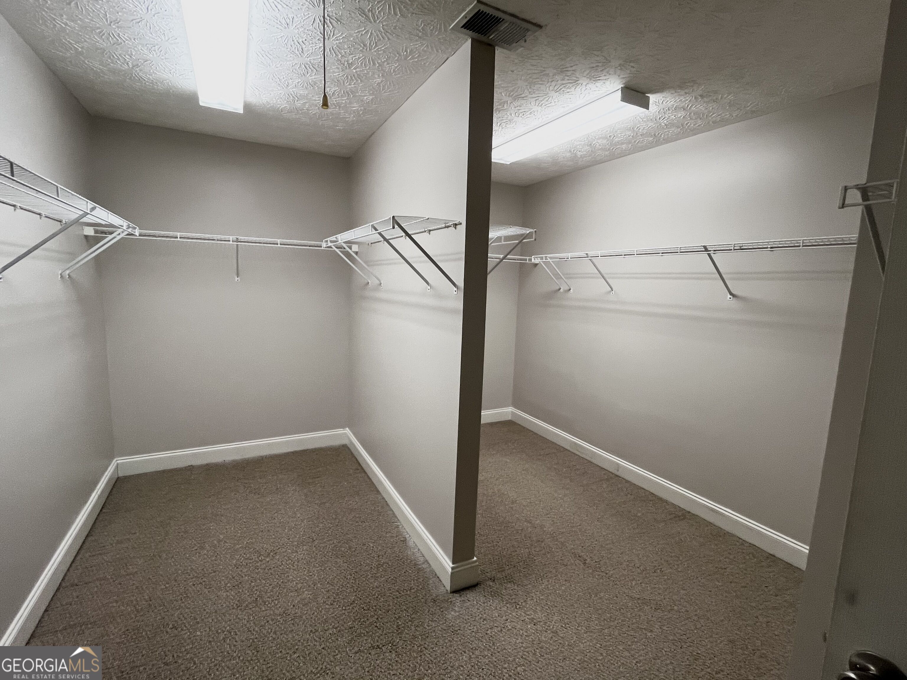 1154 Folkstone Drive Property Photo 26