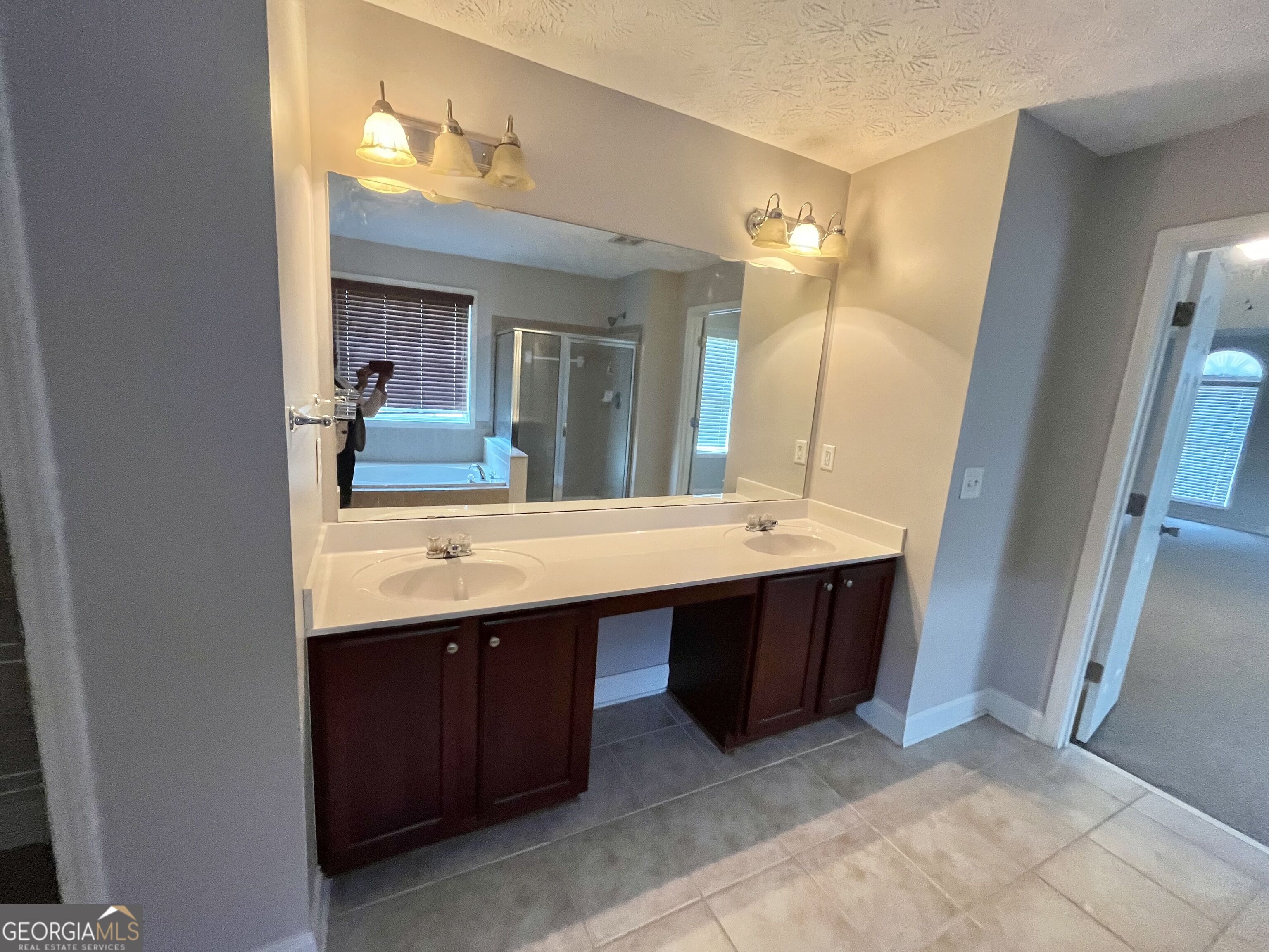 1154 Folkstone Drive Property Photo 29