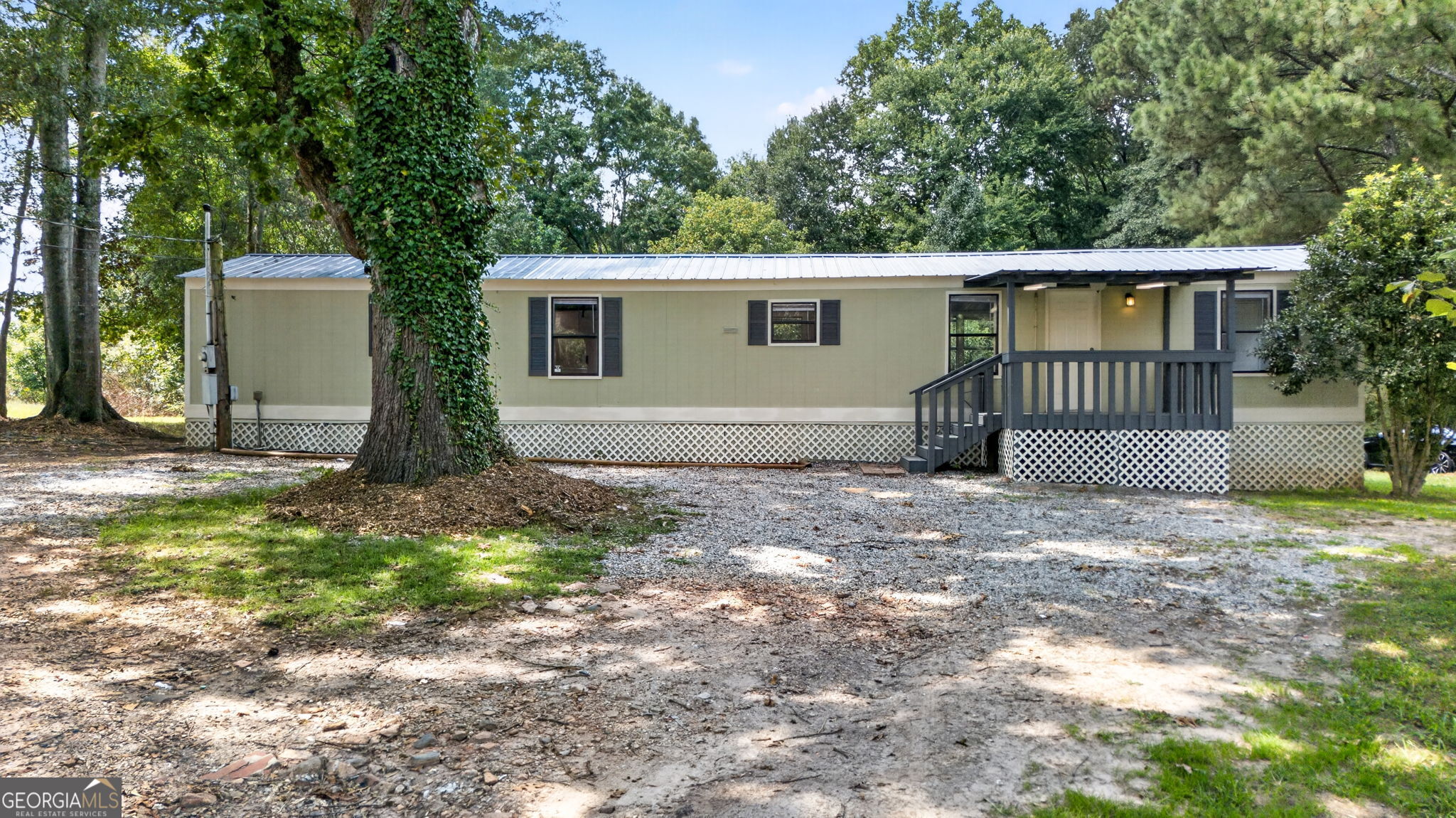 195 Hale Road Property Photo 1