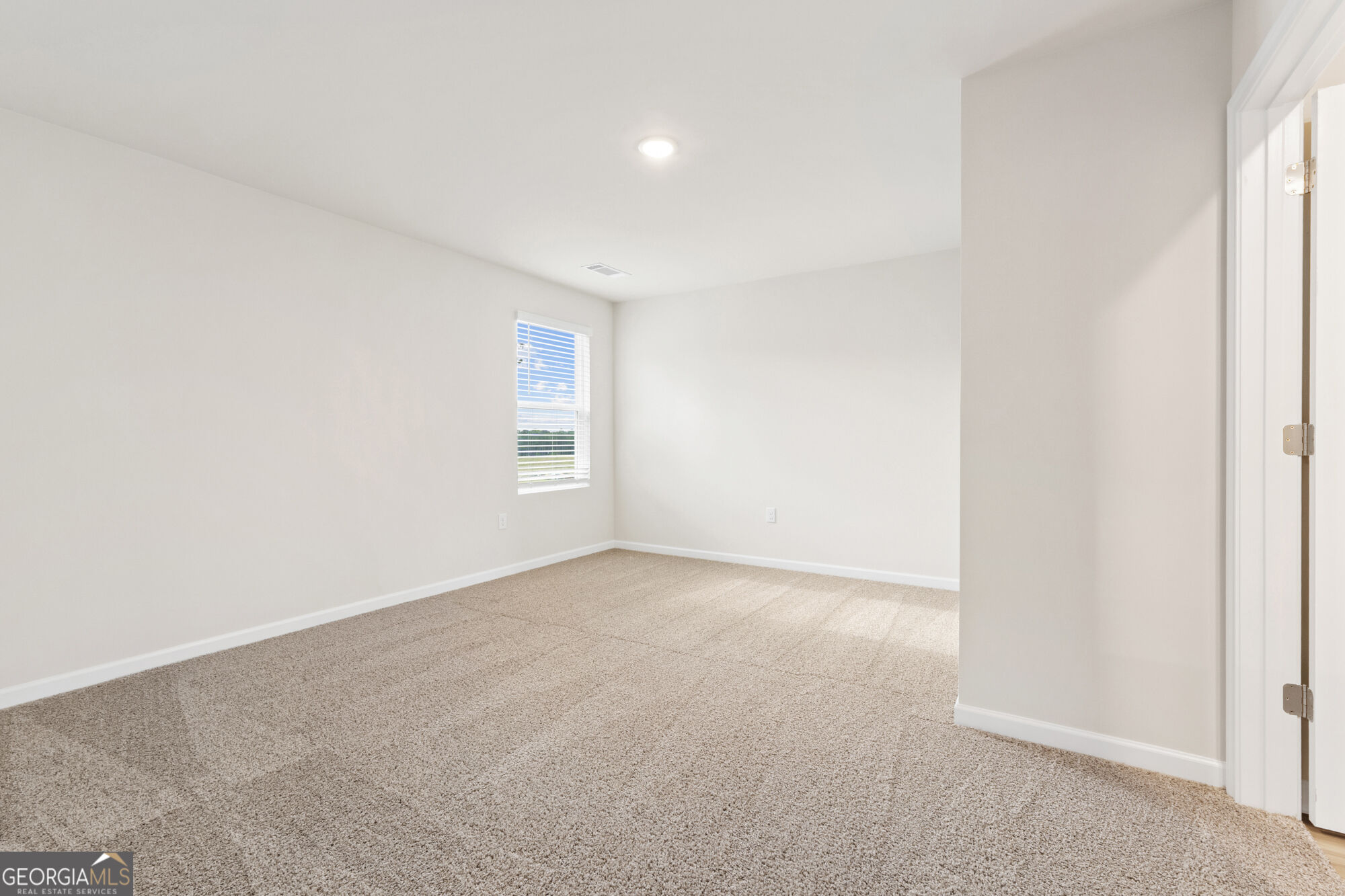 1100 Dickens Road Property Photo 3