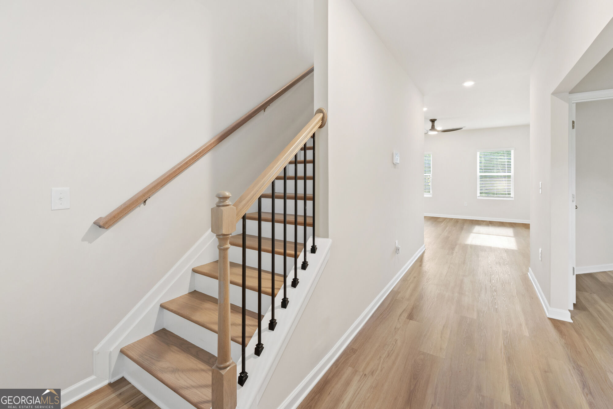 1100 Dickens Road Property Photo 7
