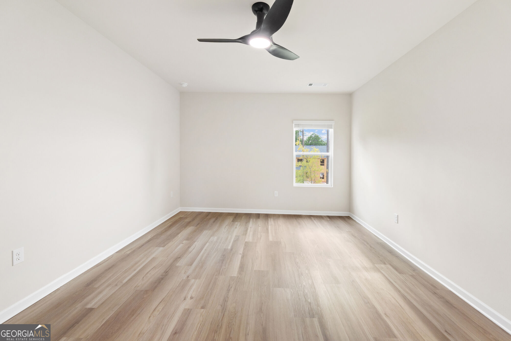 1100 Dickens Road Property Photo 22