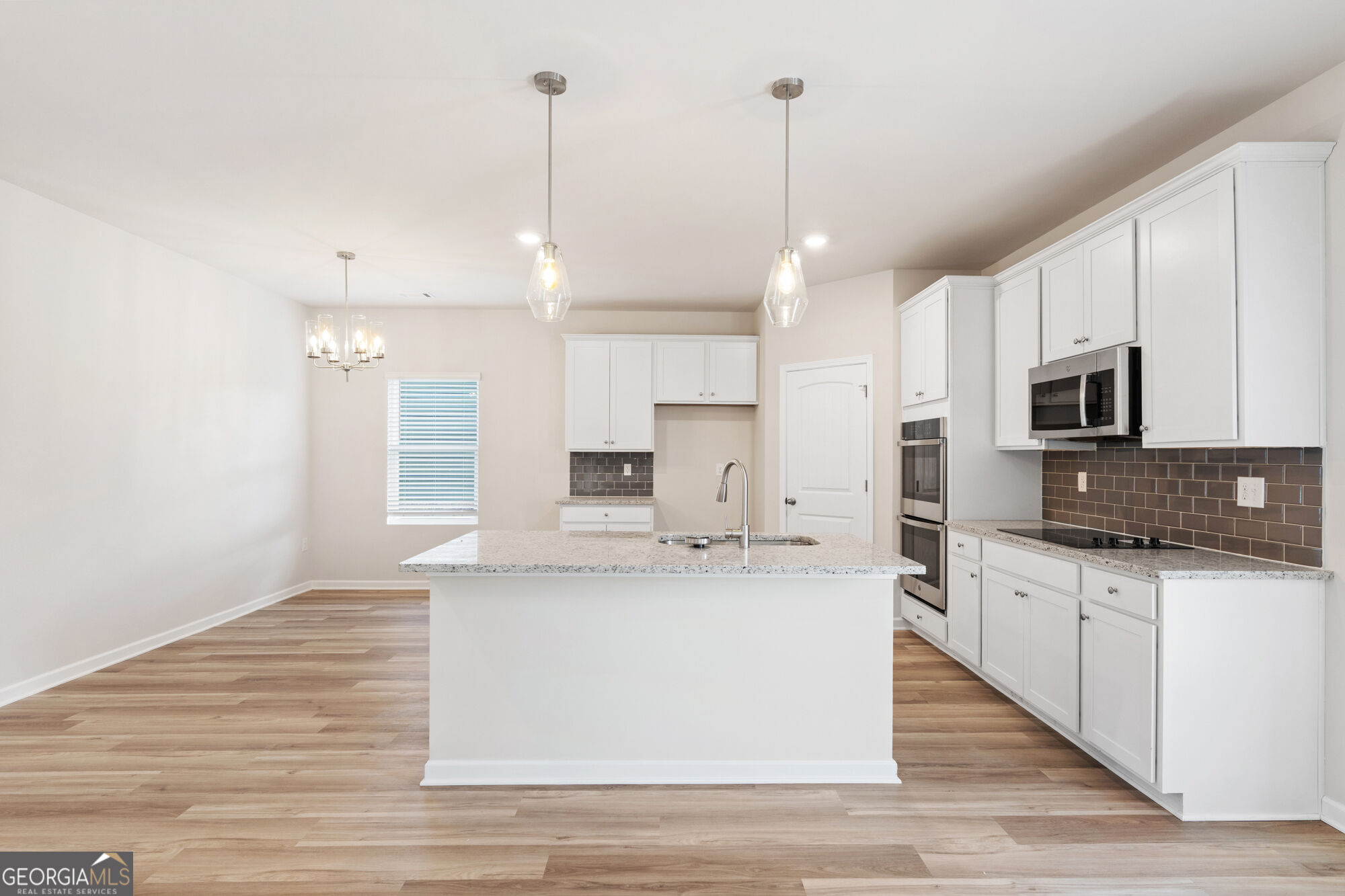 1128 Dickens Road Property Photo 4