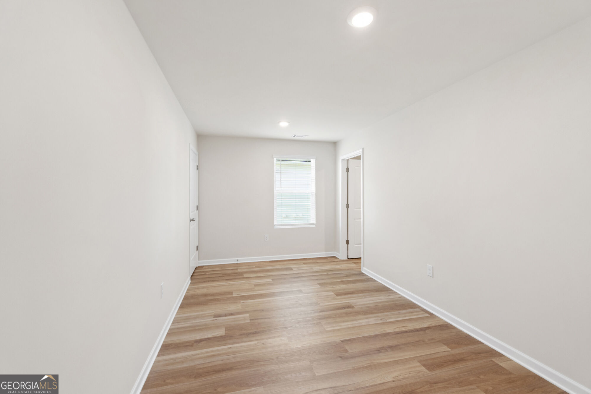 1184 Dickens Road Property Photo 10