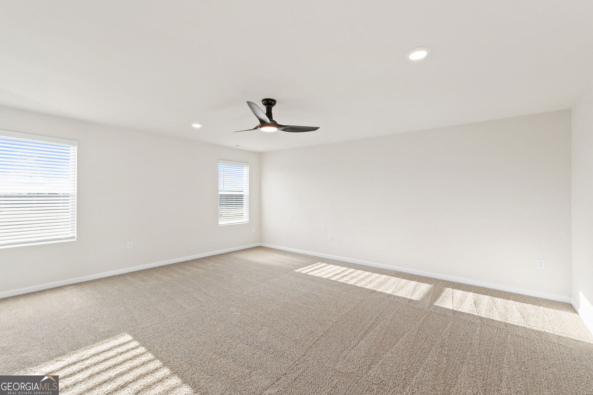 1184 Dickens Road Property Photo 11